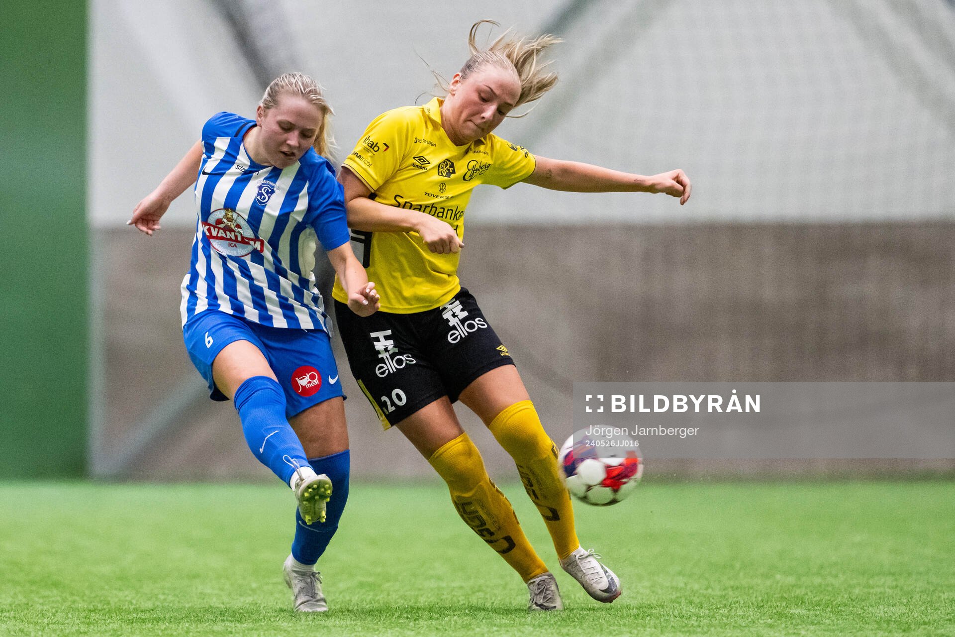 Segeltorps IFs Tuva Norell och Elfsborgs Stina jensen
