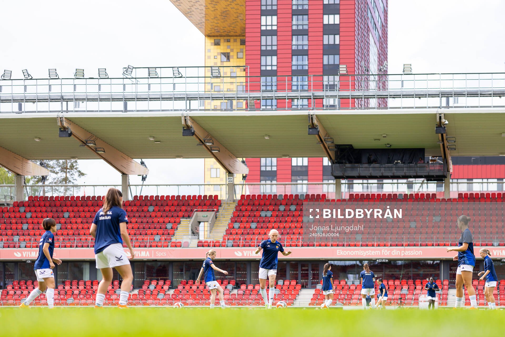 Djurgårdens spelare värmer upp