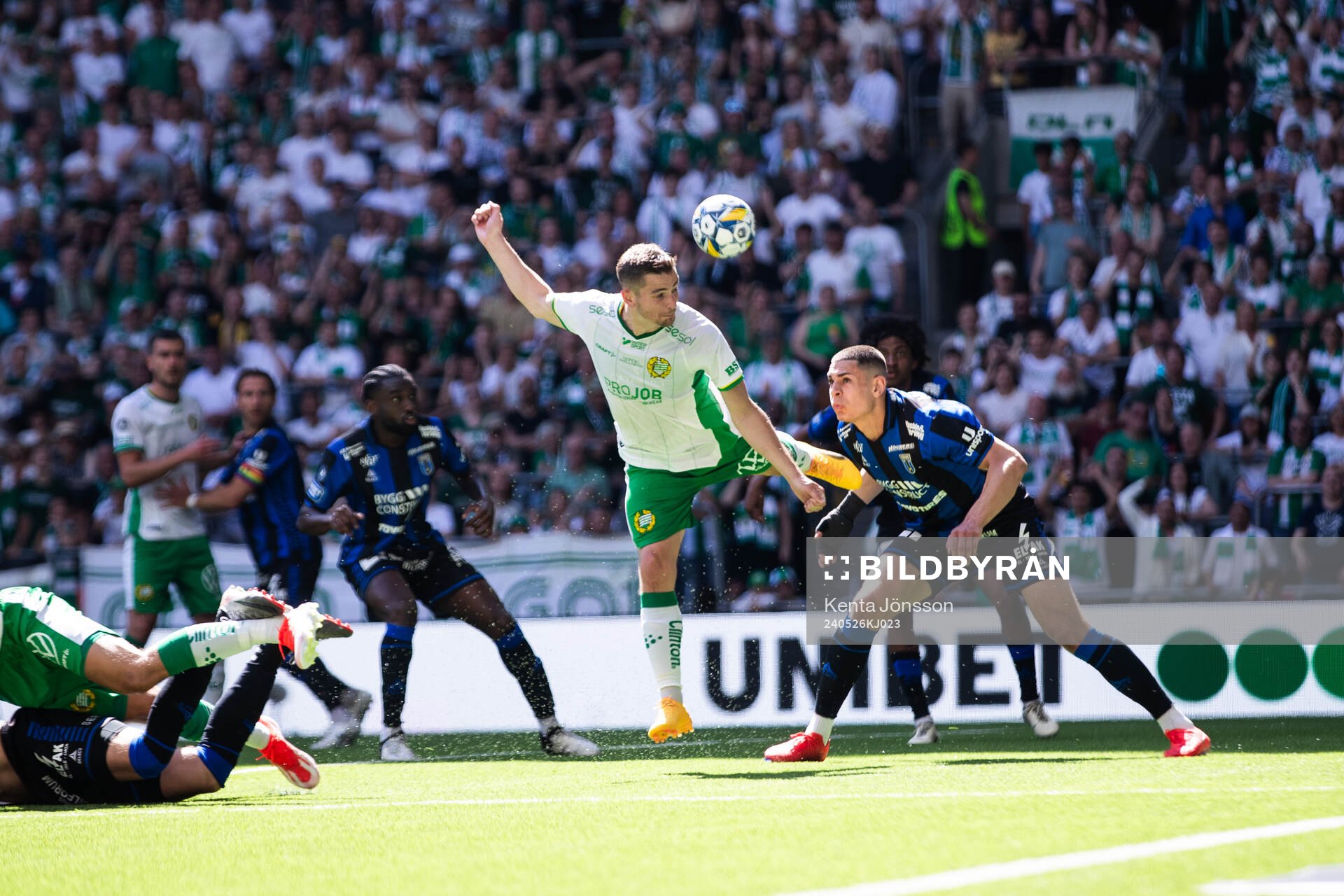 Hammarbys Oscar Johansson Schellhas och Sirius Yousef Salech