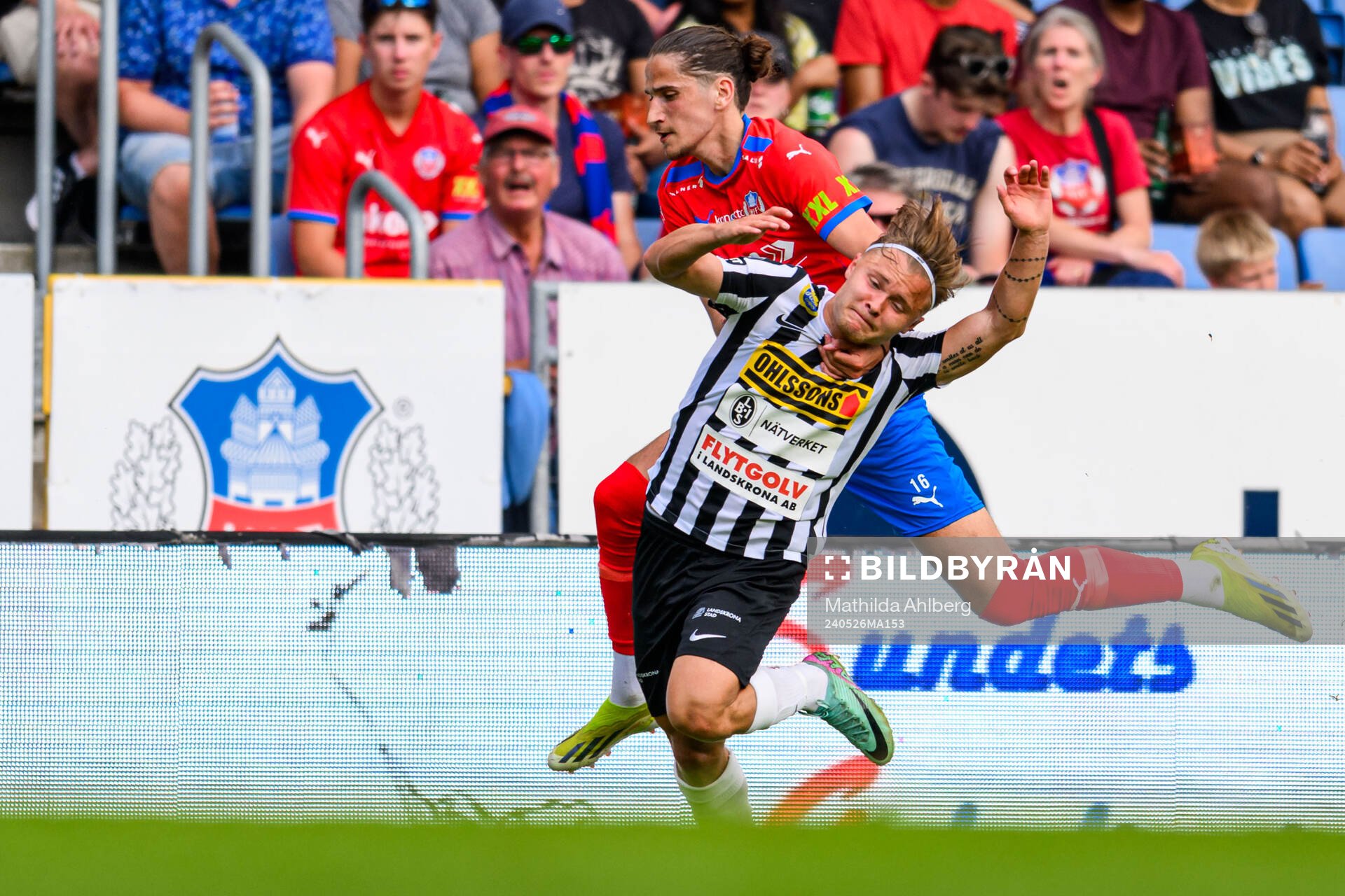Helsingborgs Ervin Gigovic och Landskronas Vincent Sundberg