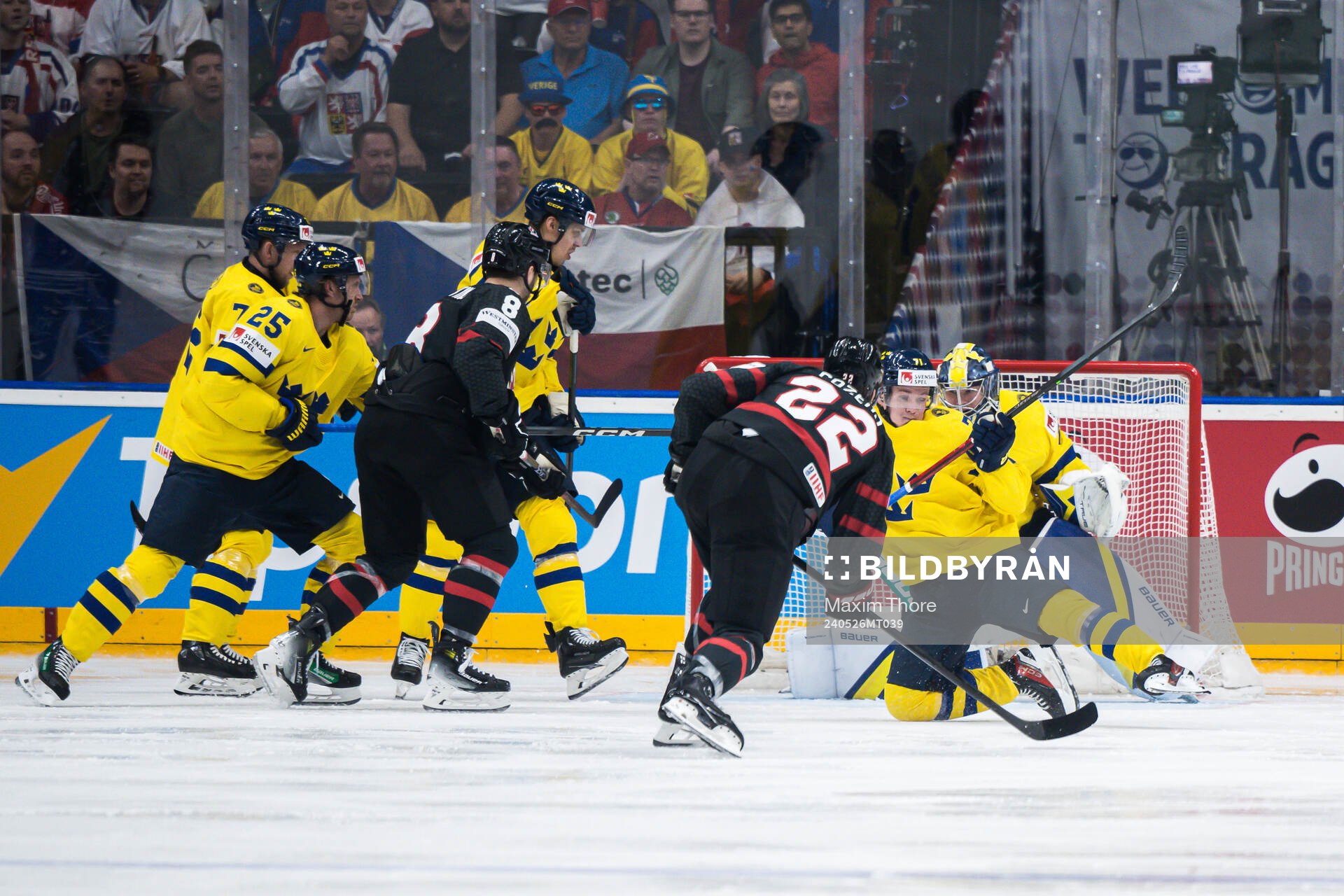 Dylan Cozens of Canada scores 1-1