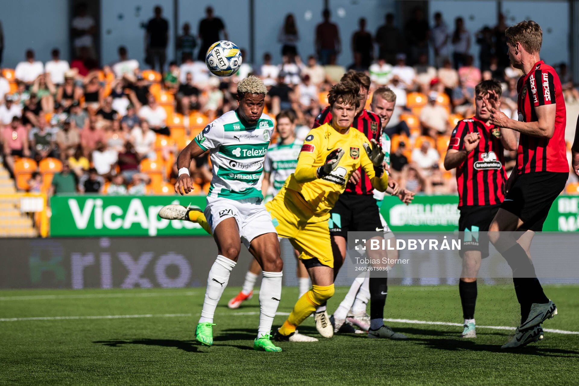 Brommapojkarnas målvakt Filip Sidklev och Västerås