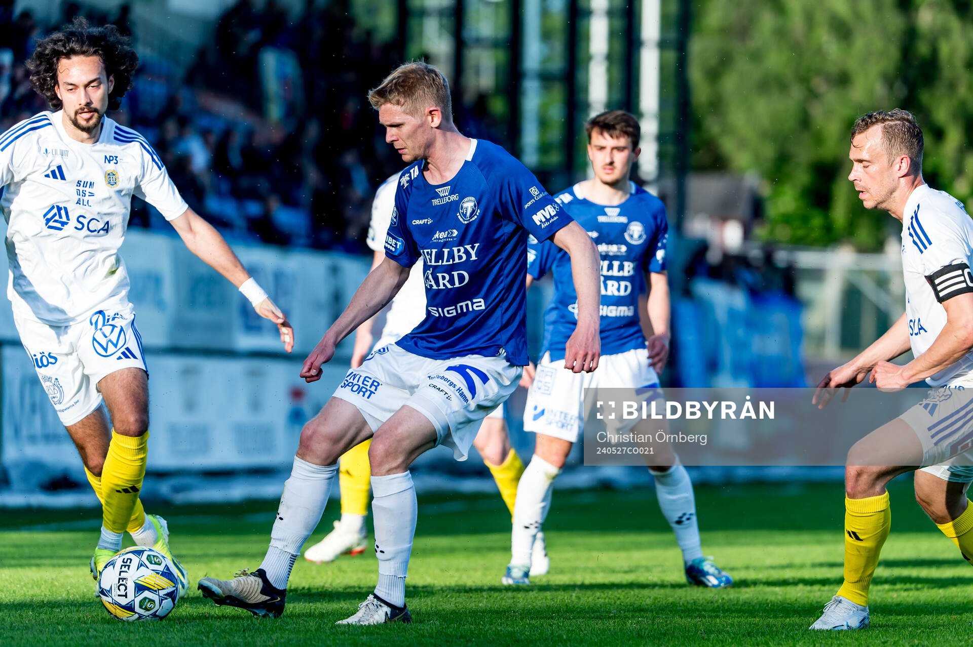 Trelleborgs Fritiof Björkén och GIF Sundsvalls Monir
