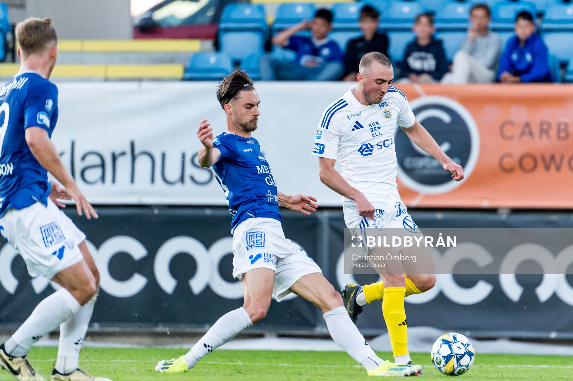 GIF Sundsvalls Dennis Olsson och Trelleborgs Felix Hörberg