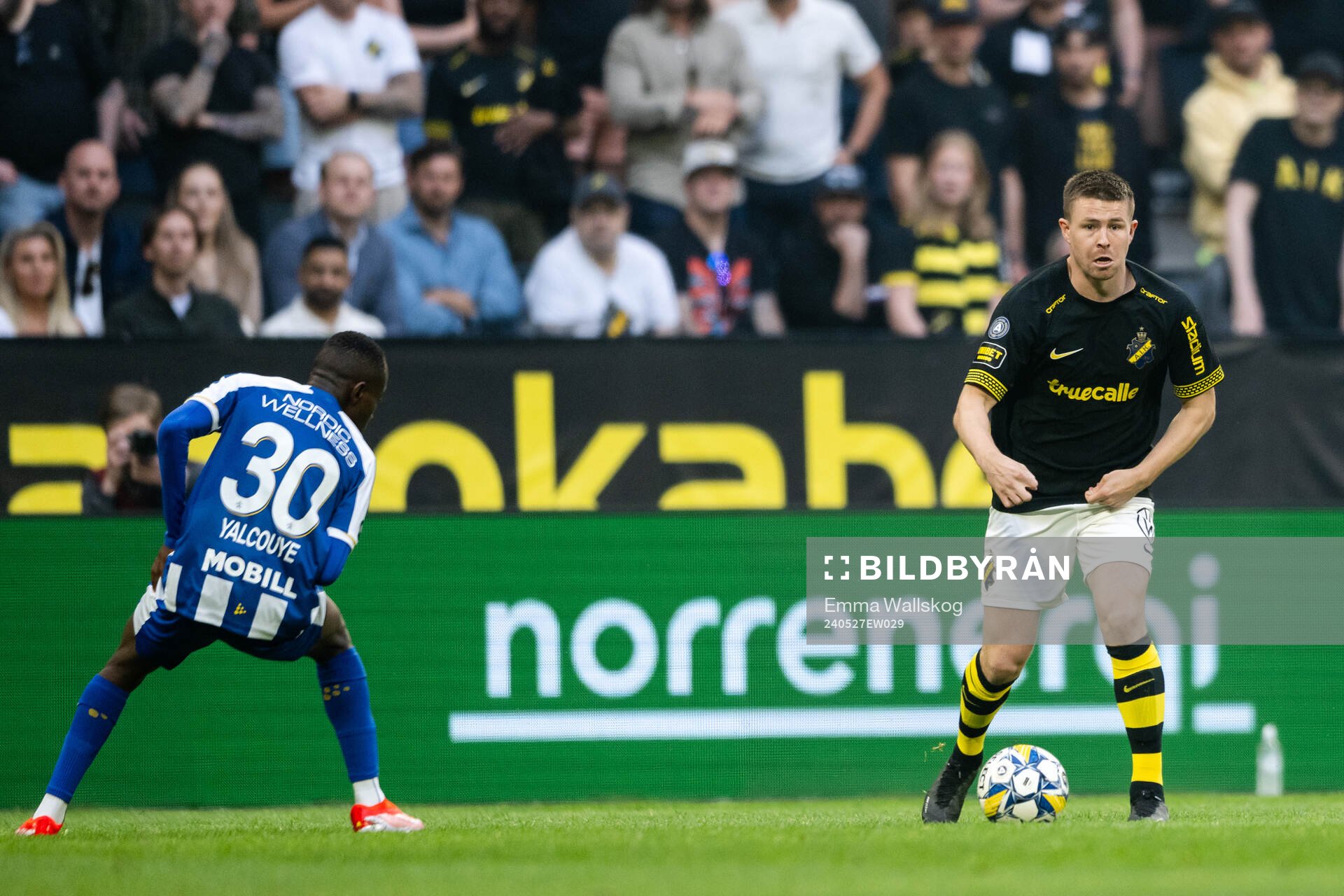 IFK Göteborgs Malick Junior Yalcouye och AIKs Mads Døhr