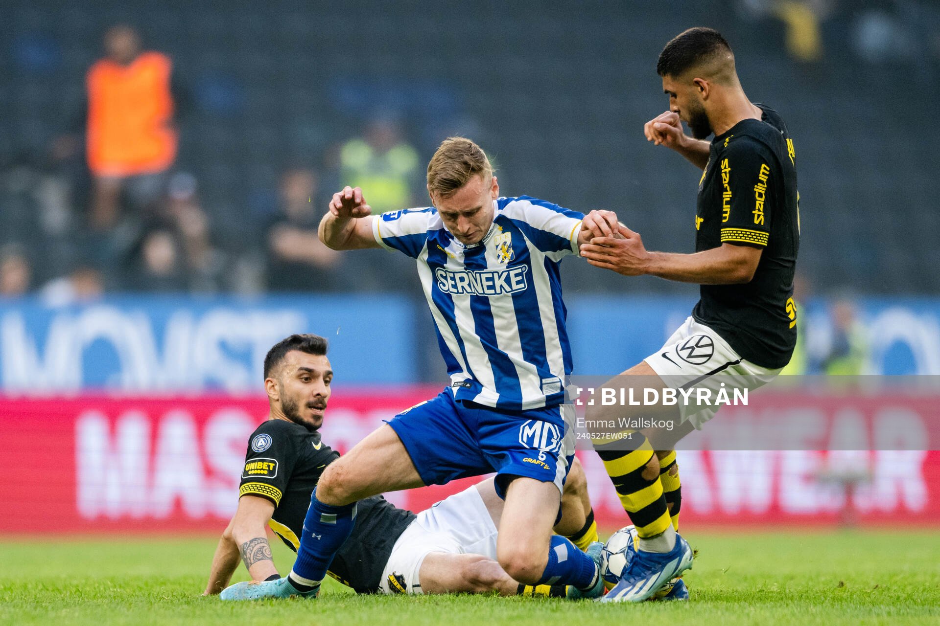 IFK Göteborgs Sebastian Ohlsson i en kamp mot AIKs Ioannis