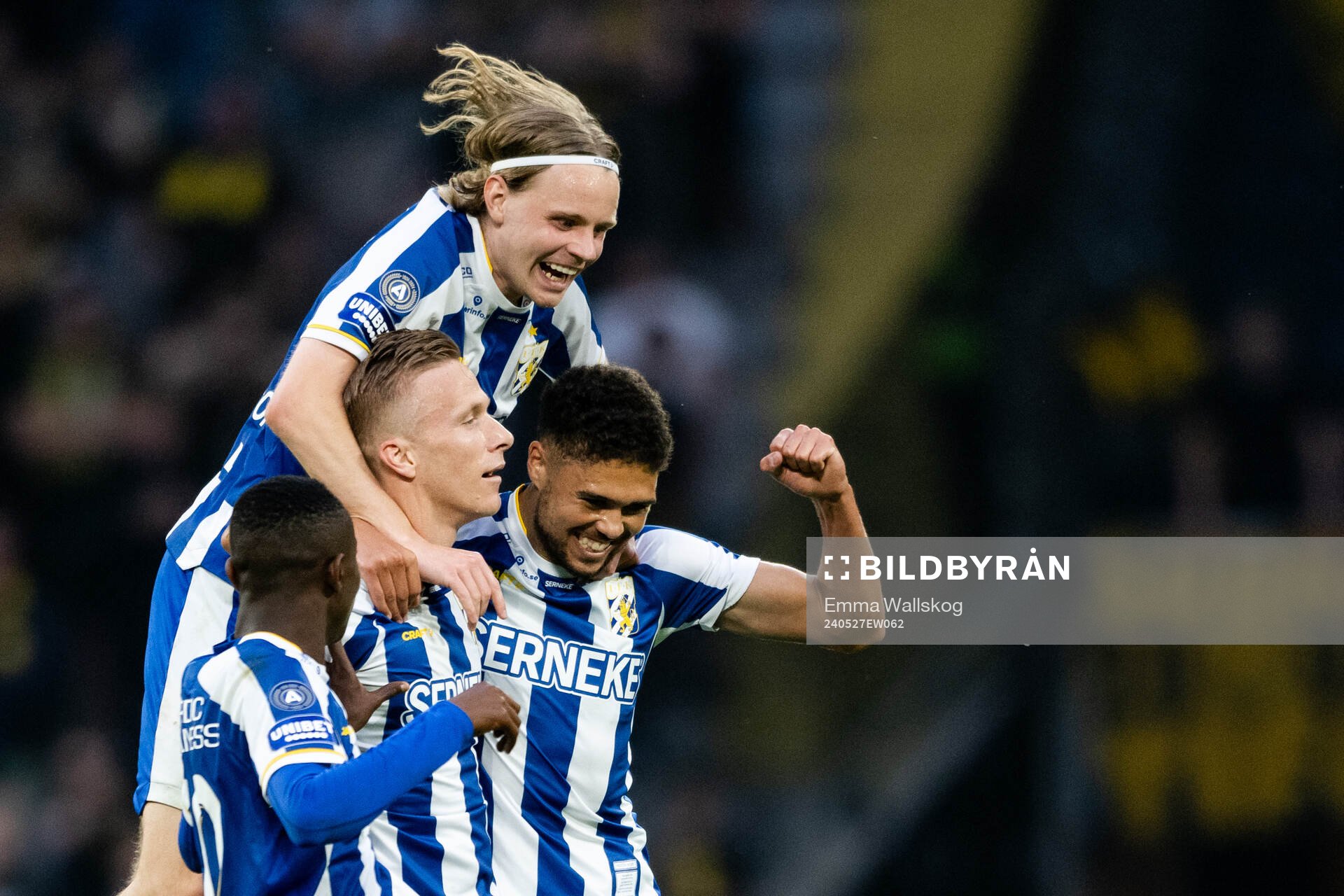 IFK Göteborgs Oscar Wendt jublar med Oscar Pettersson ,