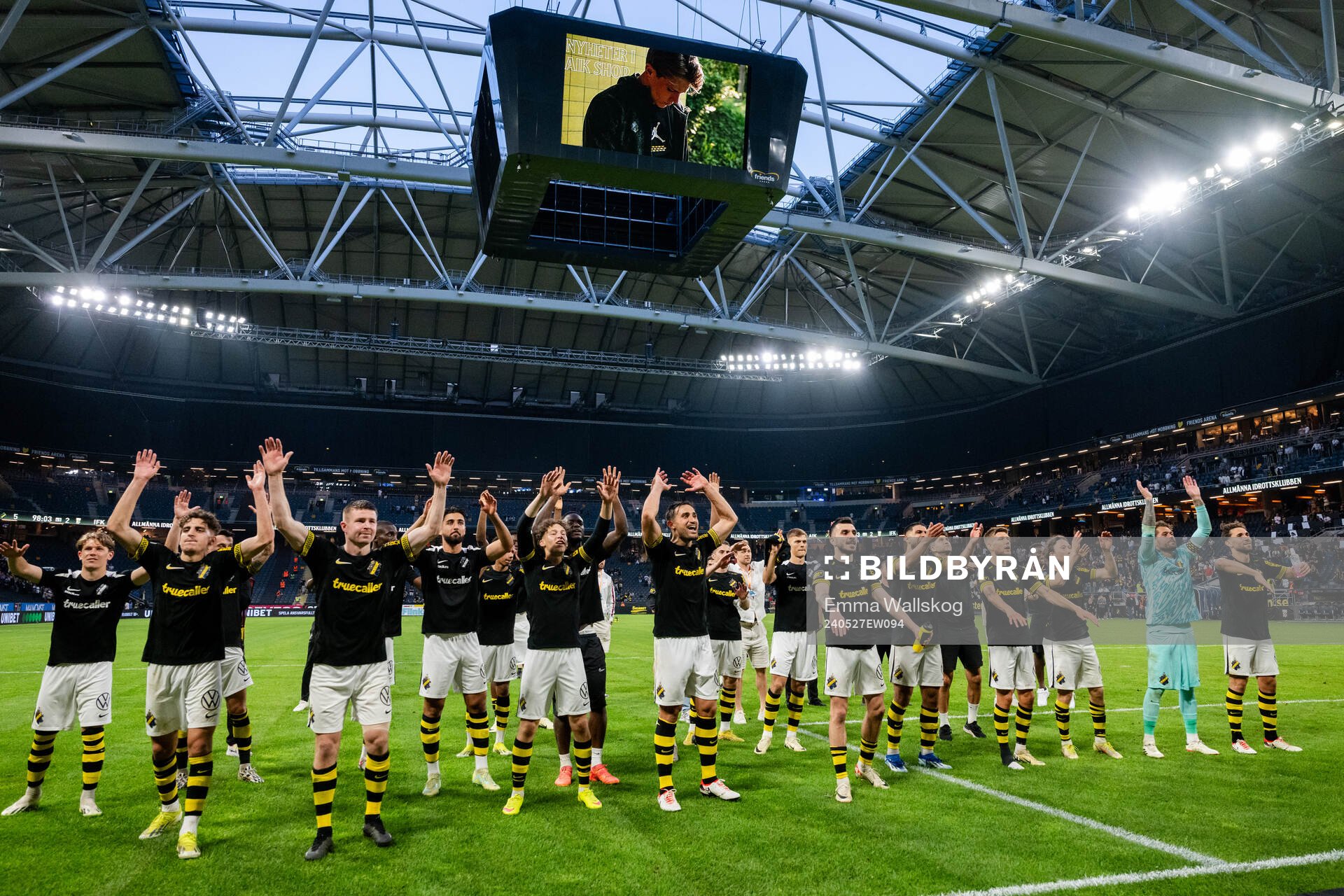 AIKs spelare jublar