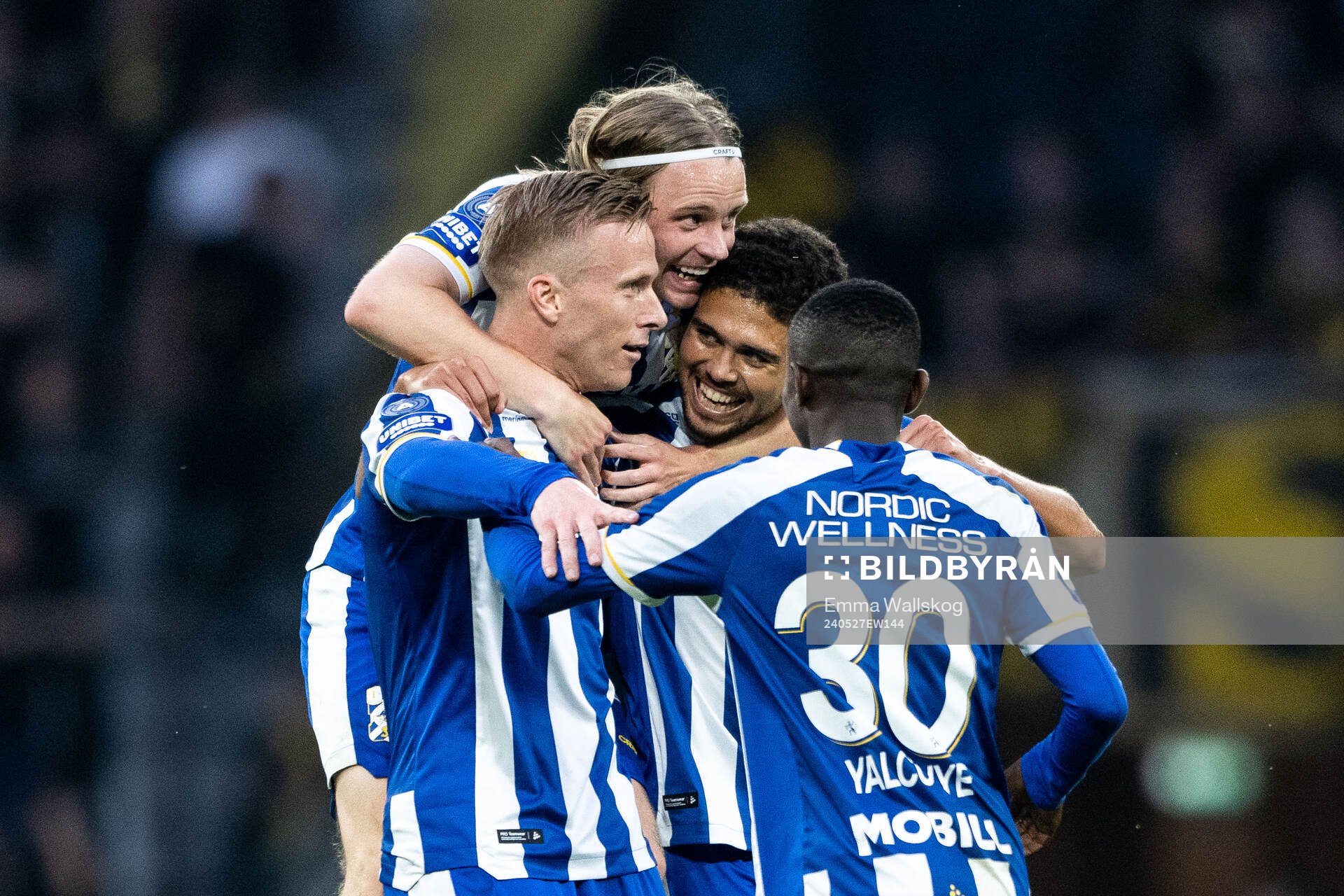 IFK Göteborgs Oscar Wendt jublar med Oscar Pettersson,