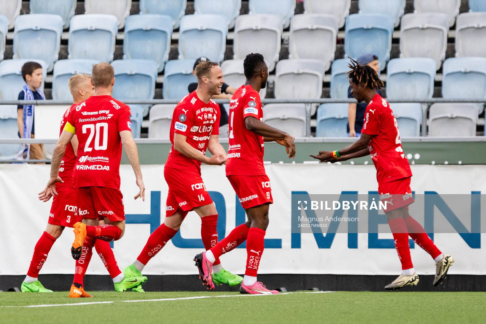 Värnamos Gustav Engvall jublar
