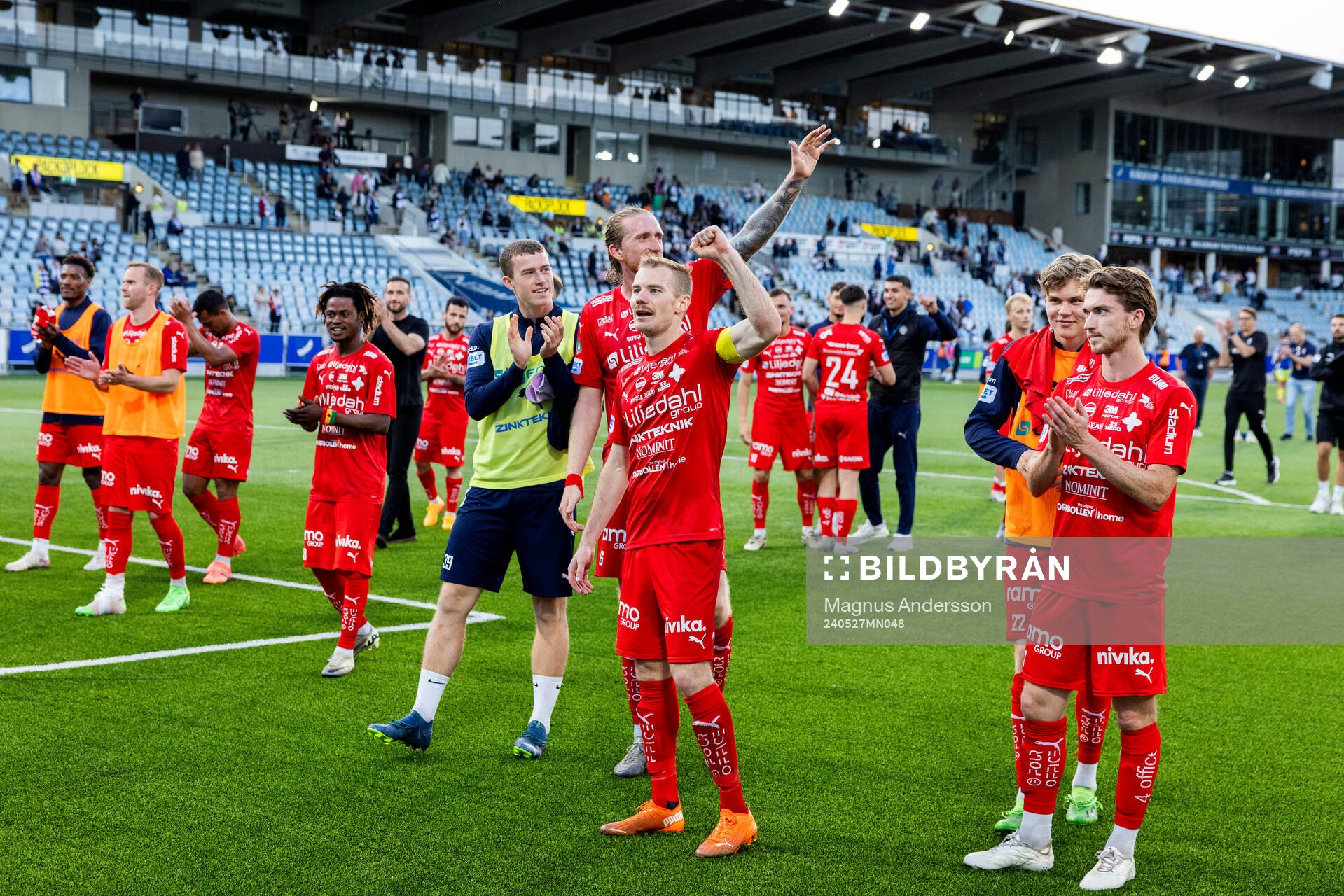 Värnamos spelare jublar