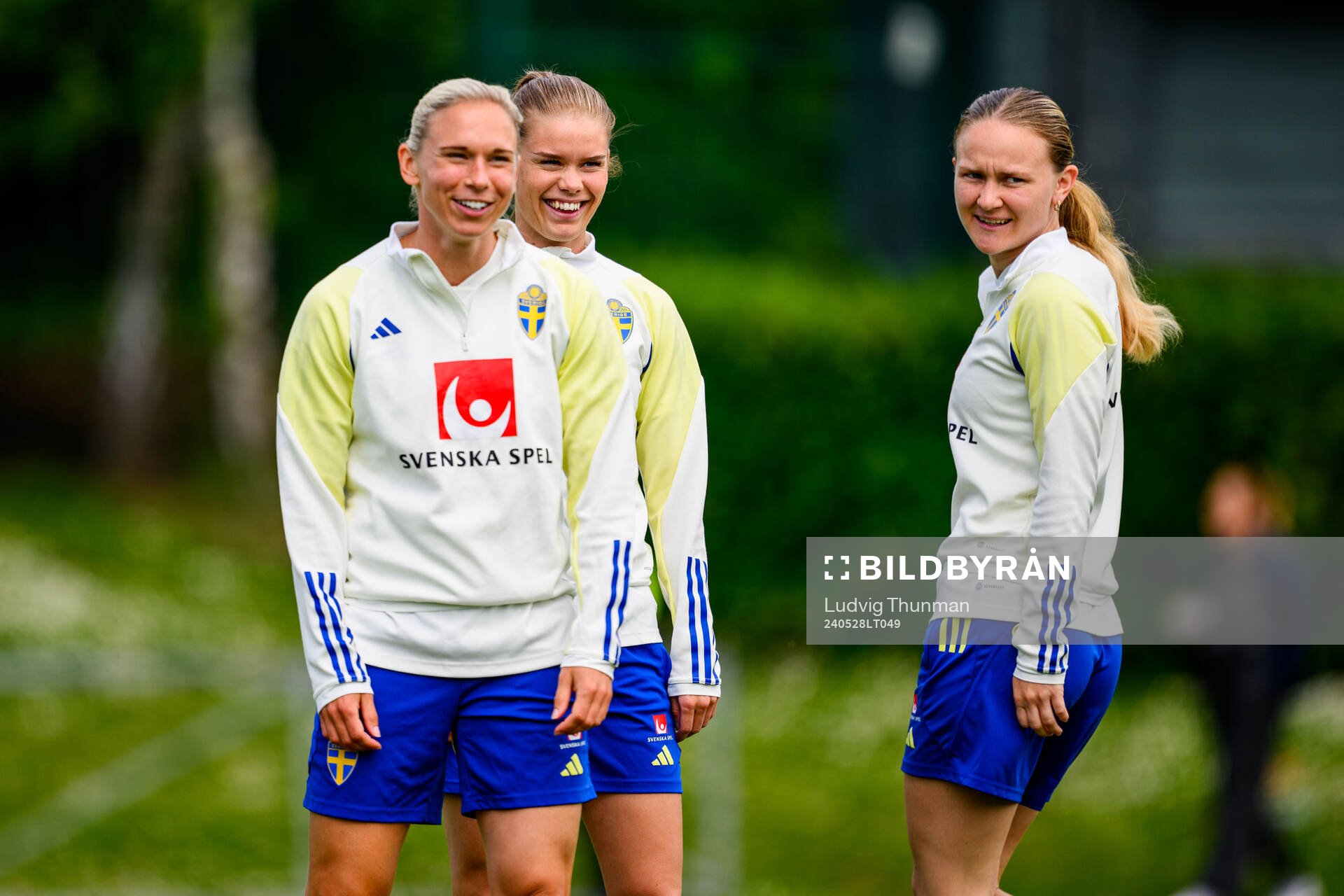 Jonna Andersson, My Cato and Matilda Vinberg of Sweden at a