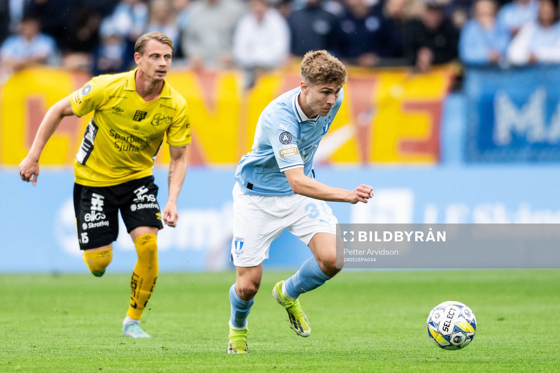 Elfsborgs Simon Hedlund och Malmö FFs Hugo Bolin