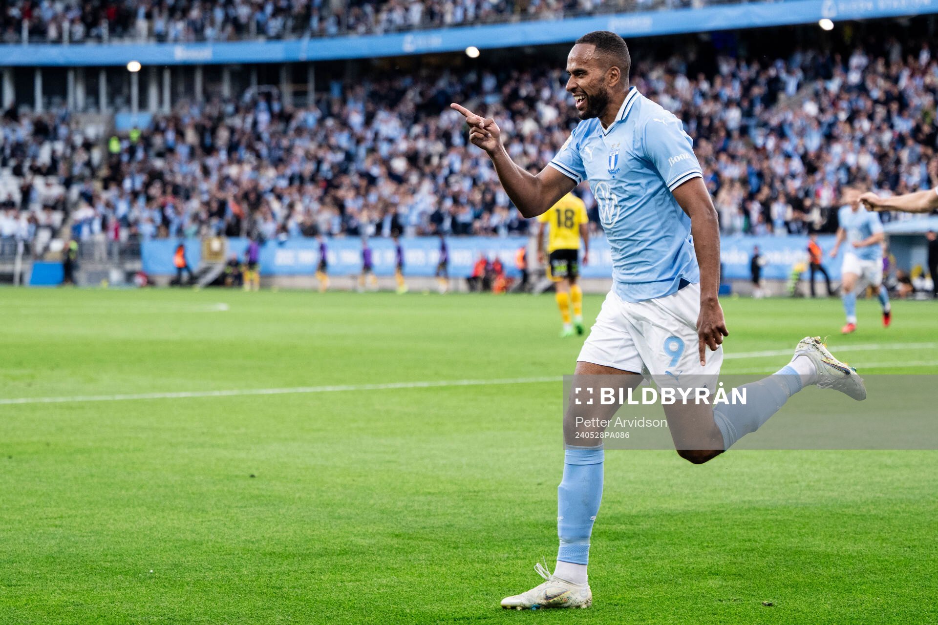 Malmö FFs Isaac Kiese Thelin jublar