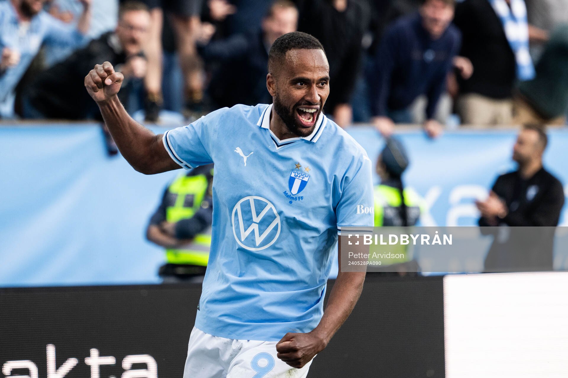 Malmö FFs Isaac Kiese Thelin jublar