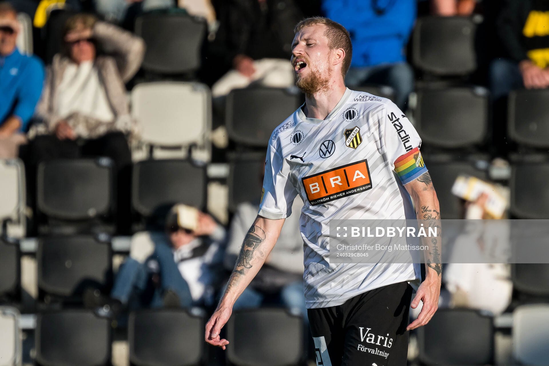 Häckens Simon Gustafson deppar