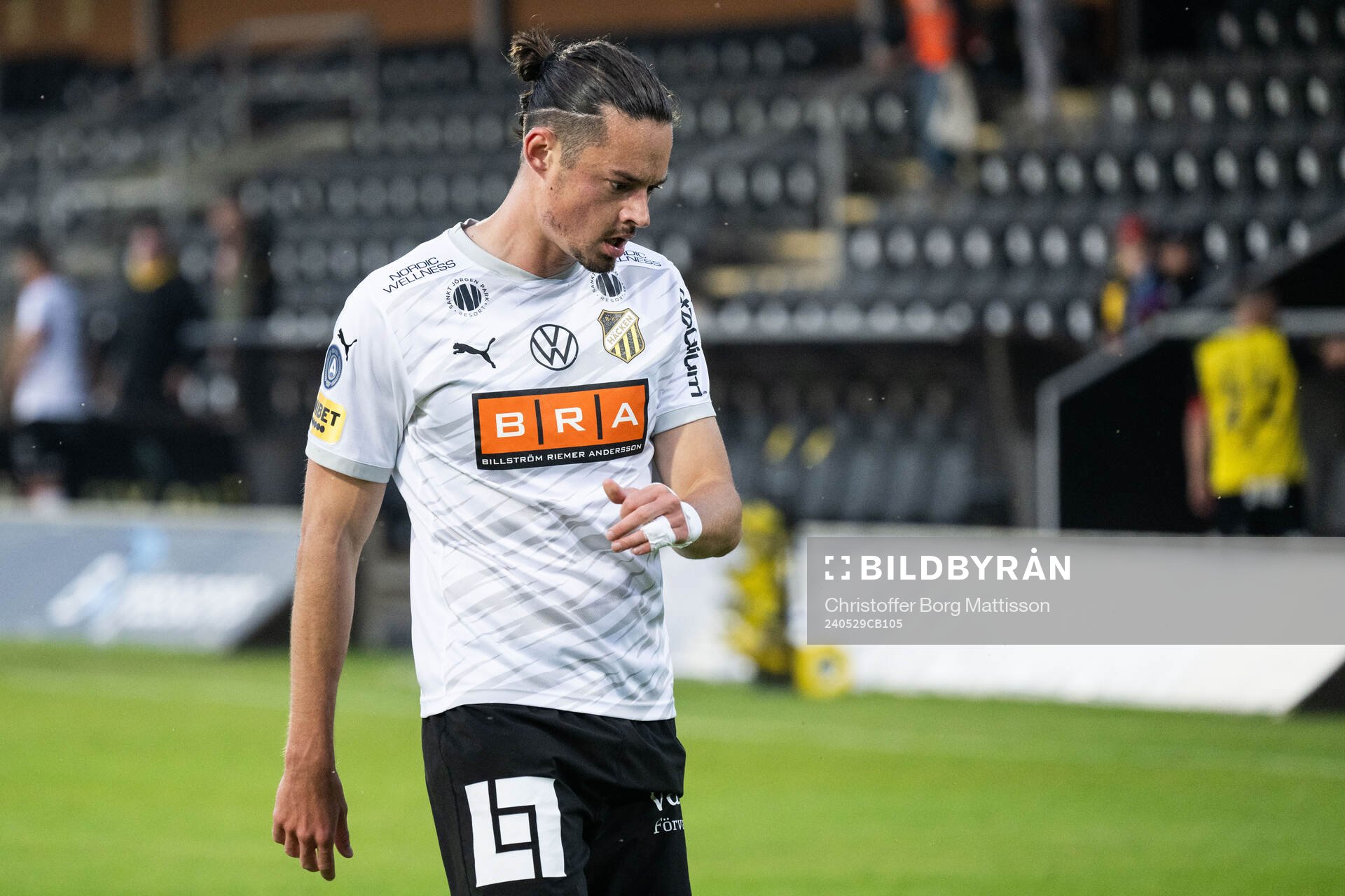 Häckens Amor Layouni deppar