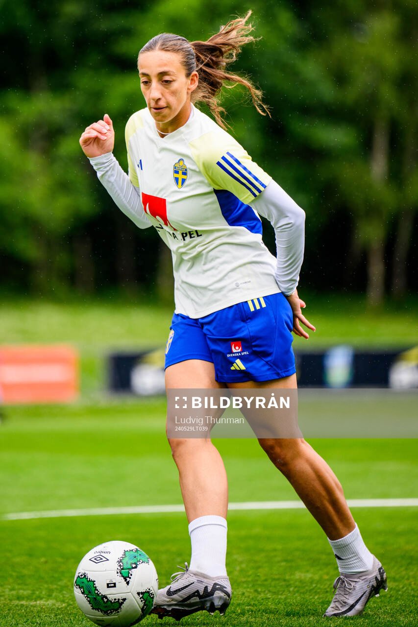 Rusul Rosa Kafaji of Sweden at a training session