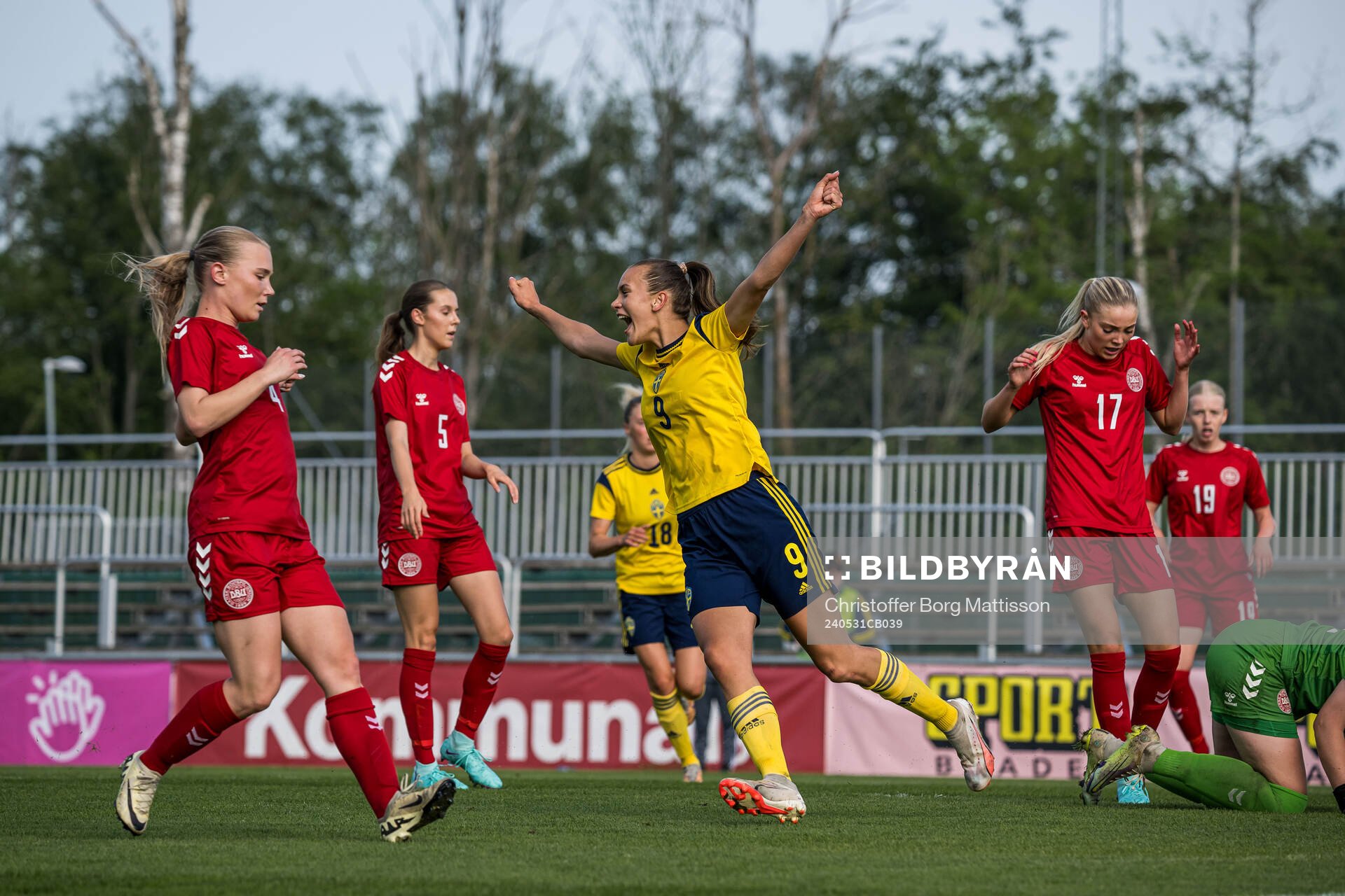 Bianca Hultbäck Nattland of Sweden celebrates after 1-1 during the international friendly match between Sweden and Denmark on May 31, 2024 in Kristianstad. 