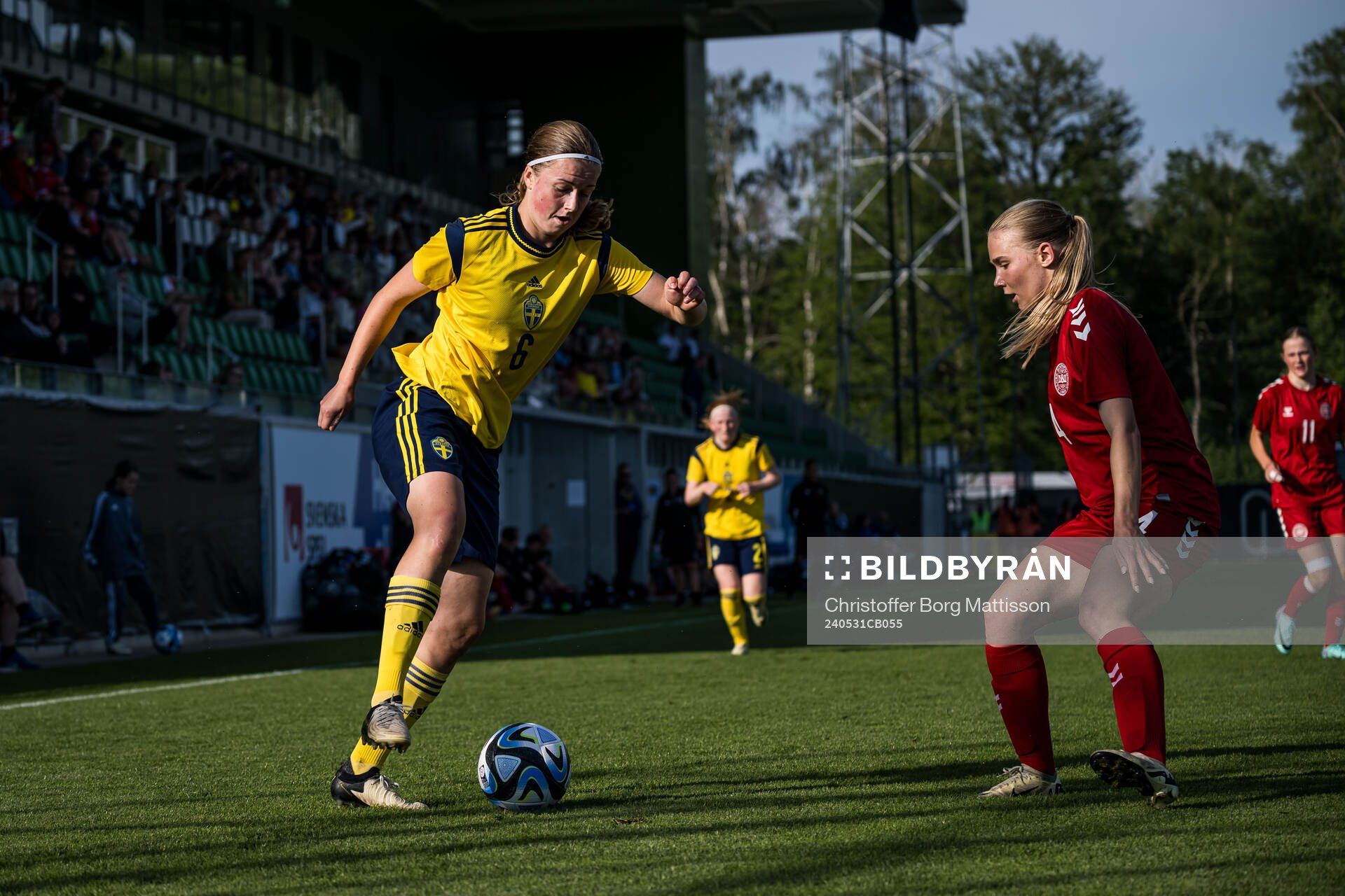 Emma Broddheimer of Sweden and Andrea Termansen of Denmark