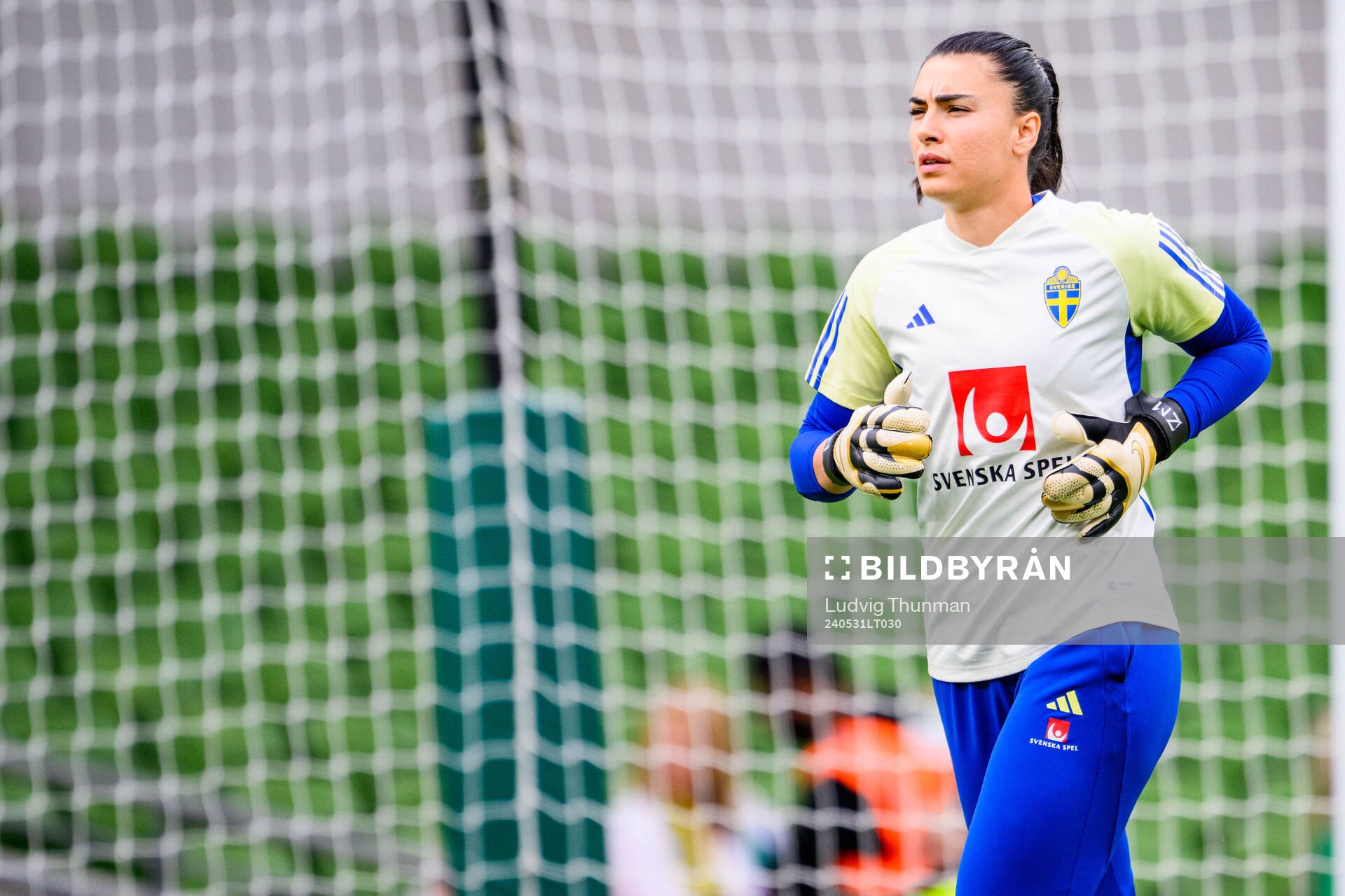 Goalkeeper Zecira Musovic of Sweden