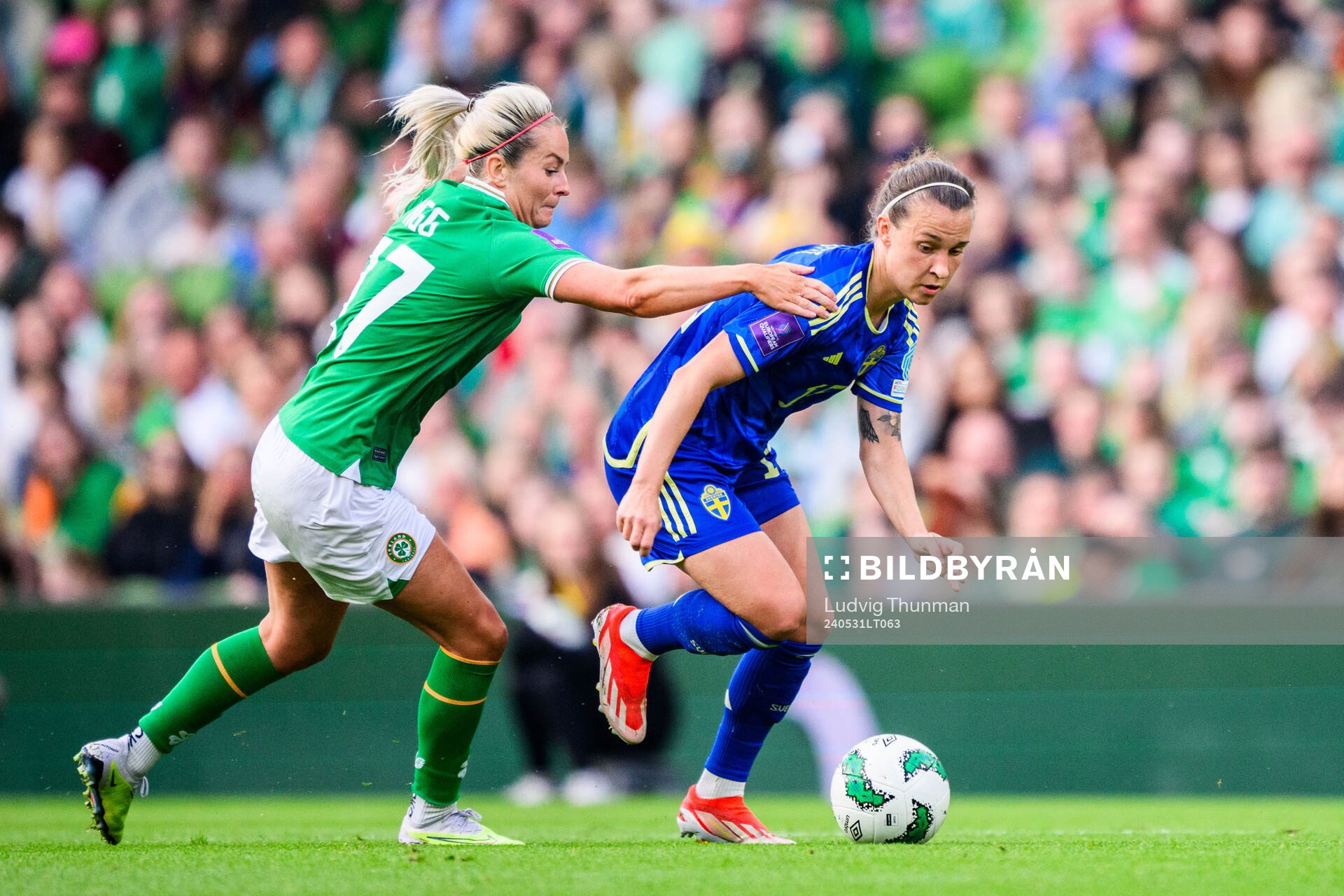 Lily Agg of Ireland and Julia Zigiotti Olme of Sweden