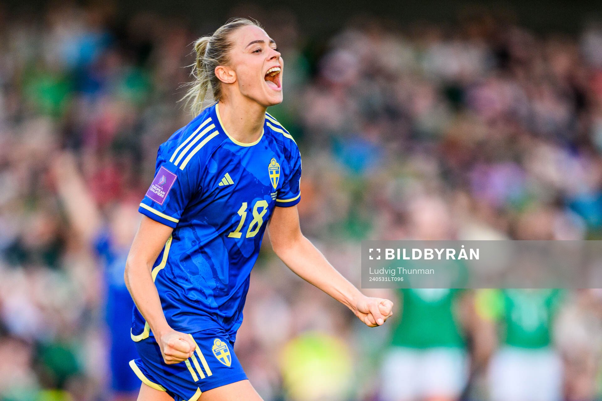 Fridolina Rolfö of Sweden celebrates