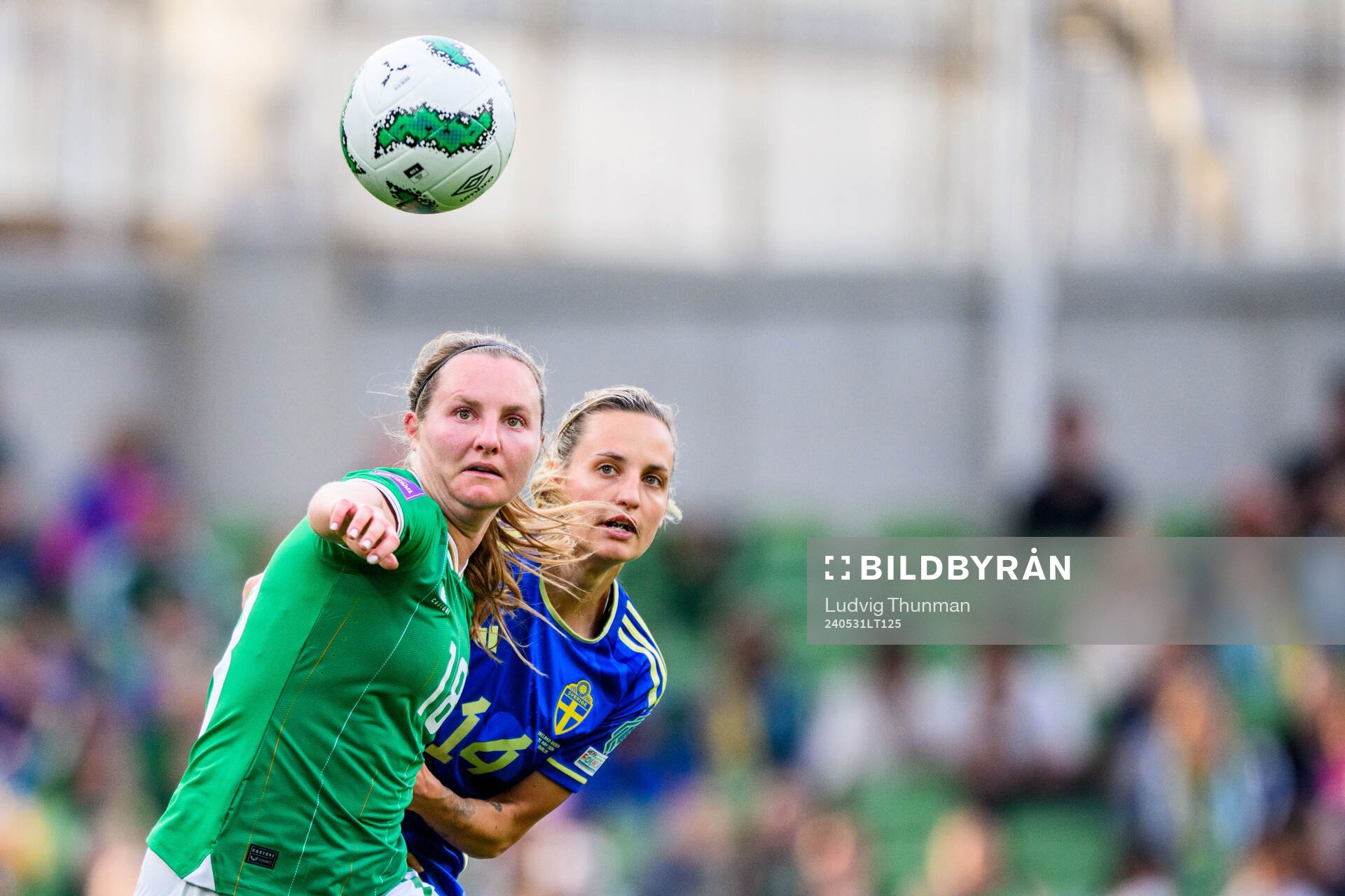 Kyra Carusa of Ireland and Nathalie Björn of Sweden