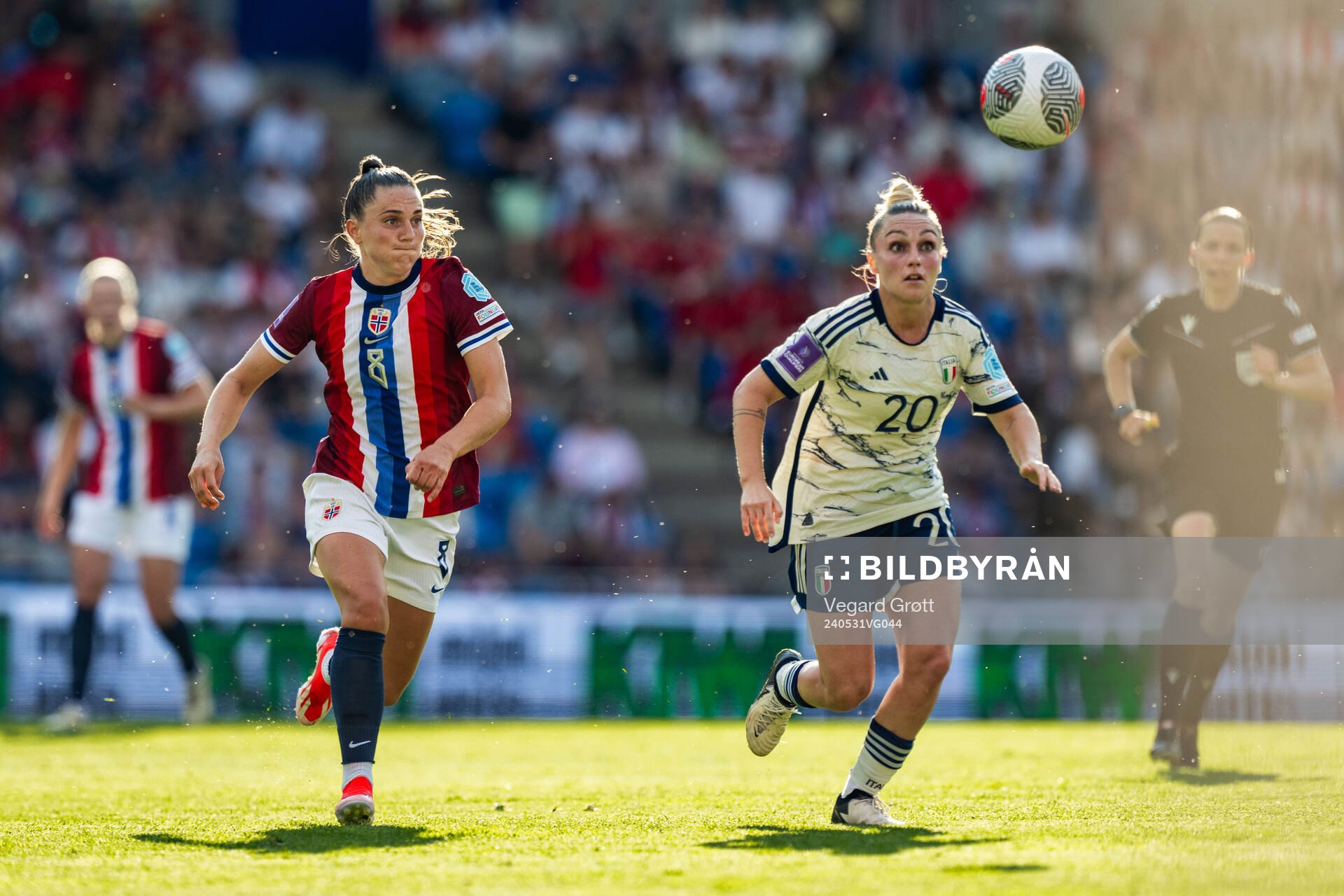 Vilde Bøe Risa of Norway and Giada Greggi of Italy