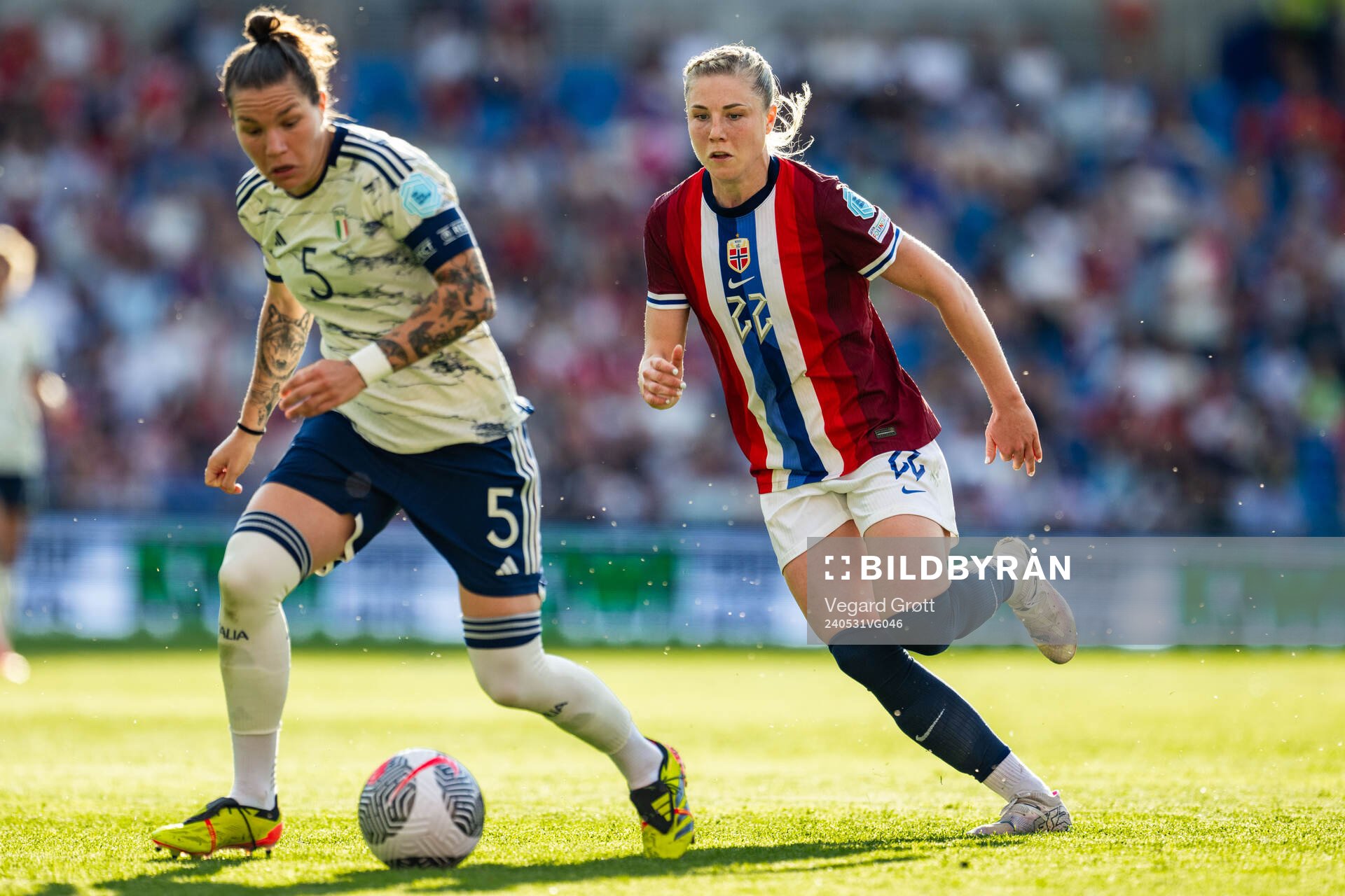 Elena Linari of Italy and Sophie Roman Haug of Norway