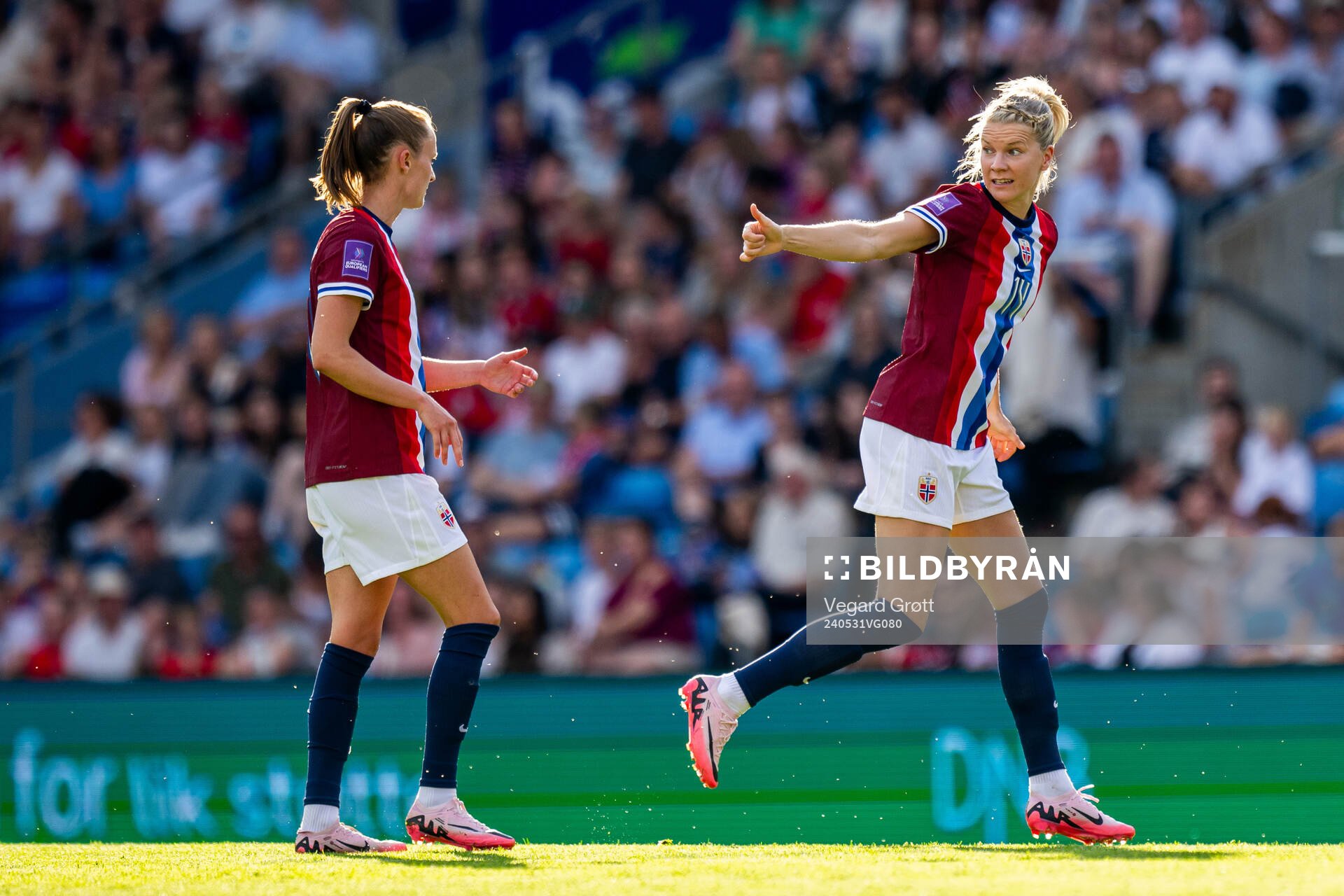 Caroline Graham Hansen and Ada Hegerberg of Norway