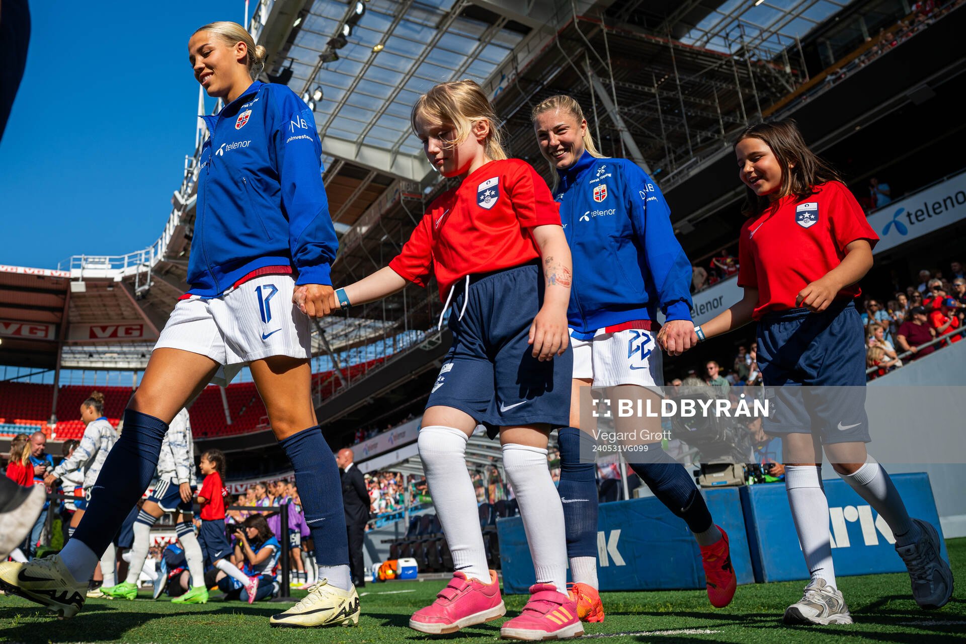 Celin Bizet Ildhusøy and Sophie Román Haug of Norway
