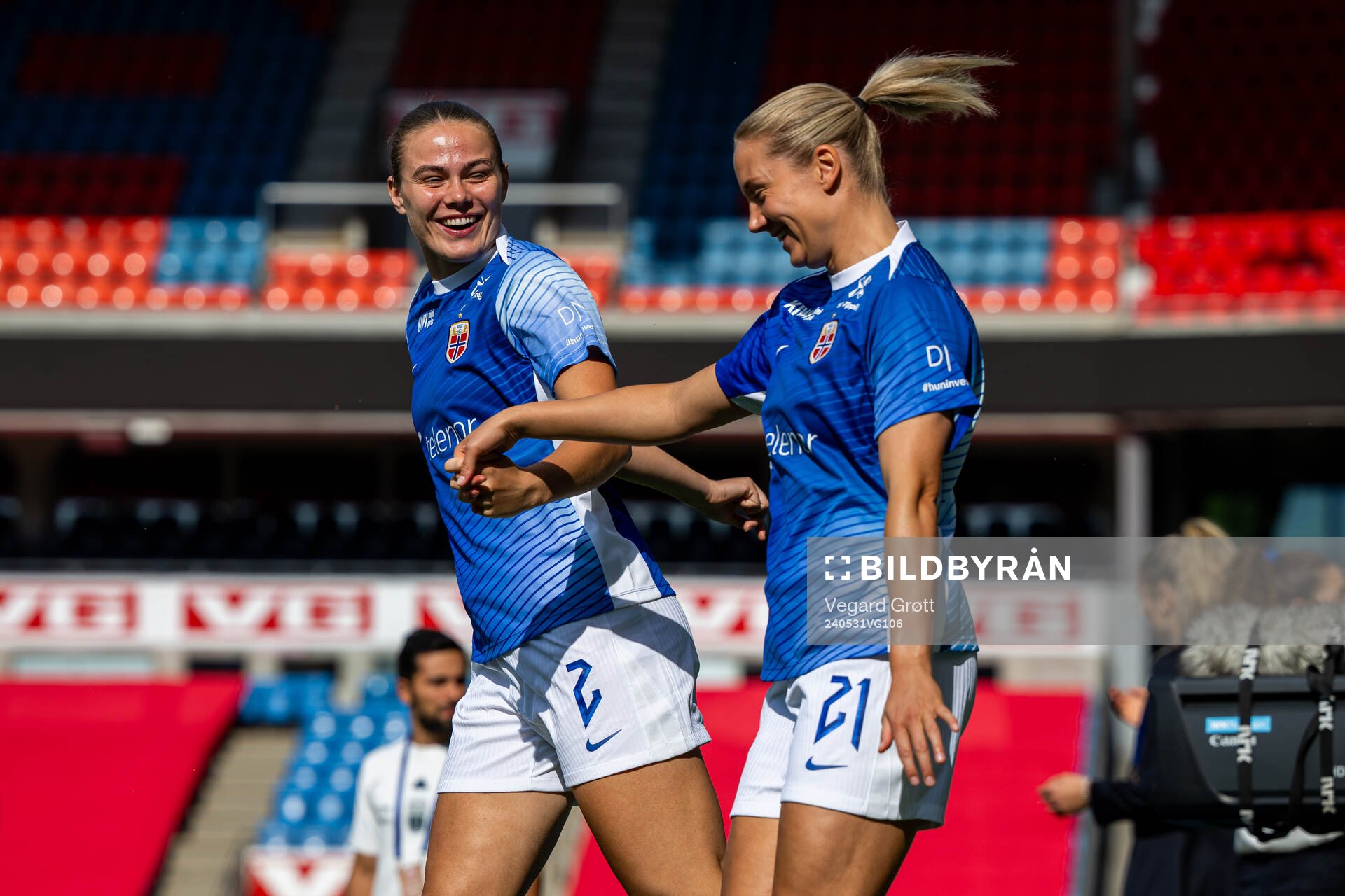 Marthine Østenstad and Lisa Naalsund of Norway
