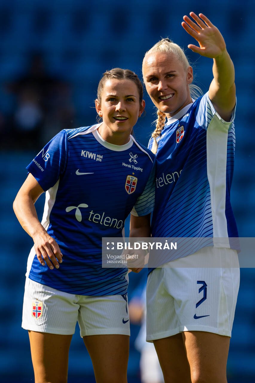 Tuva Hansen and Maria Thorisdottir of Norway