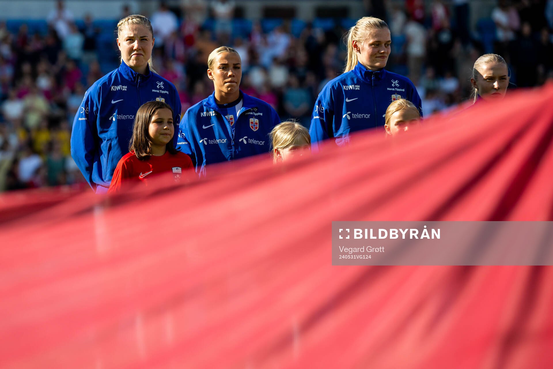 Sophie Román Haug, Celin Bizet Ildhusøy and Mathilde
