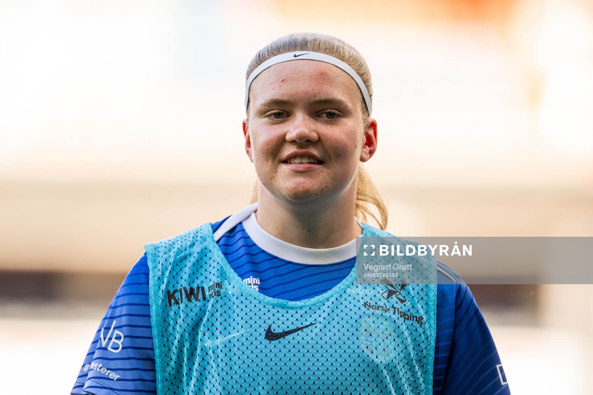 Signe Gaupset of Norway warms up
