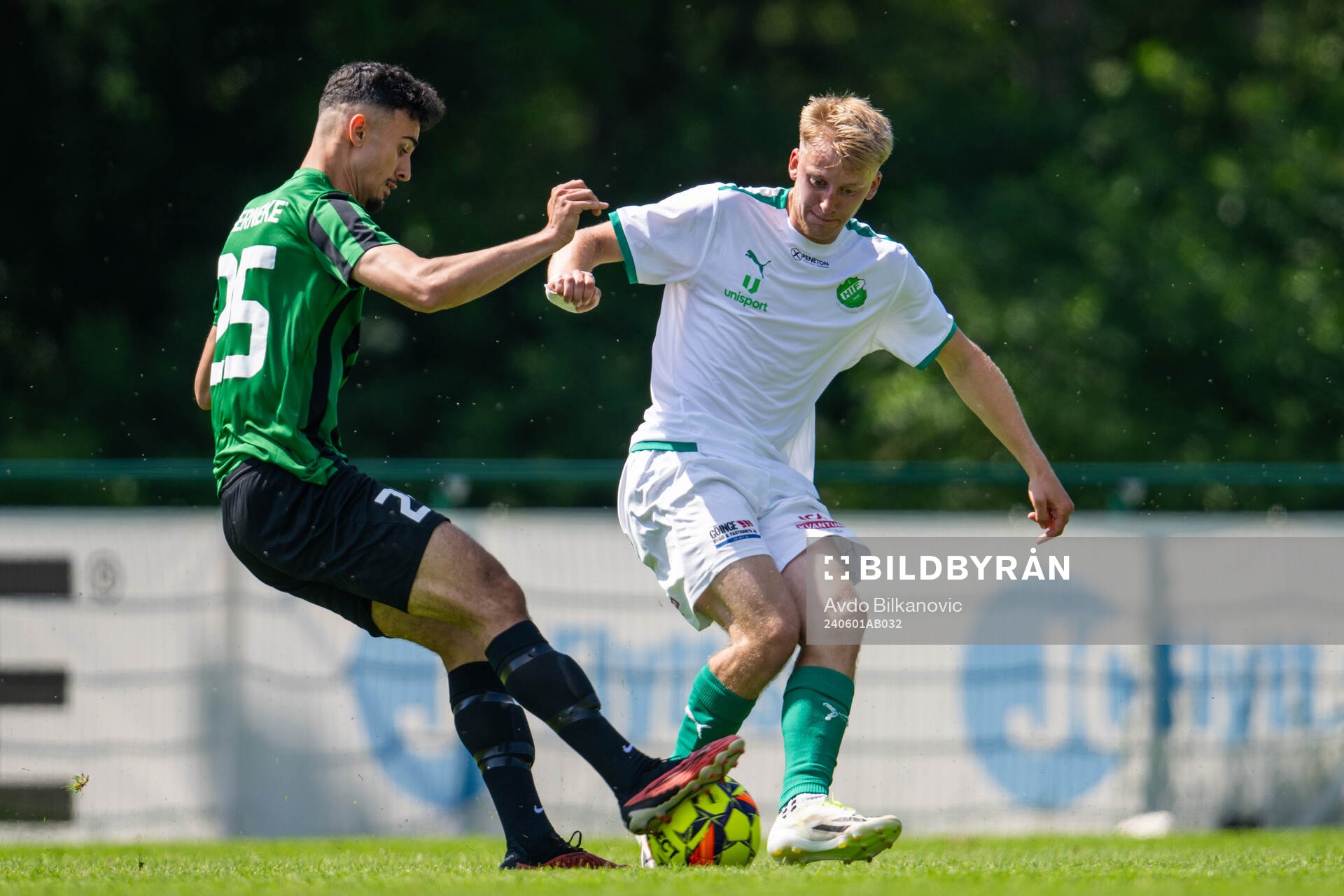 Högaborgs Adham El Youssef och IFK Hässleholms Johan
