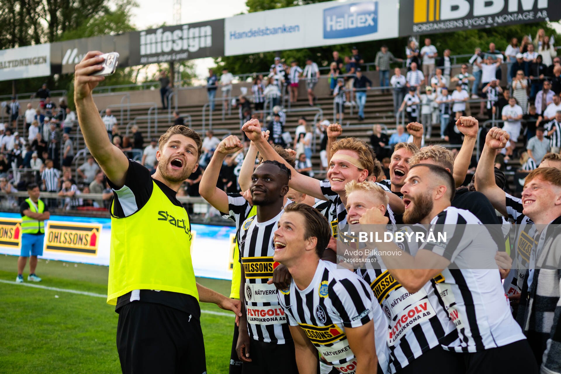 Landskronas spelare jublar