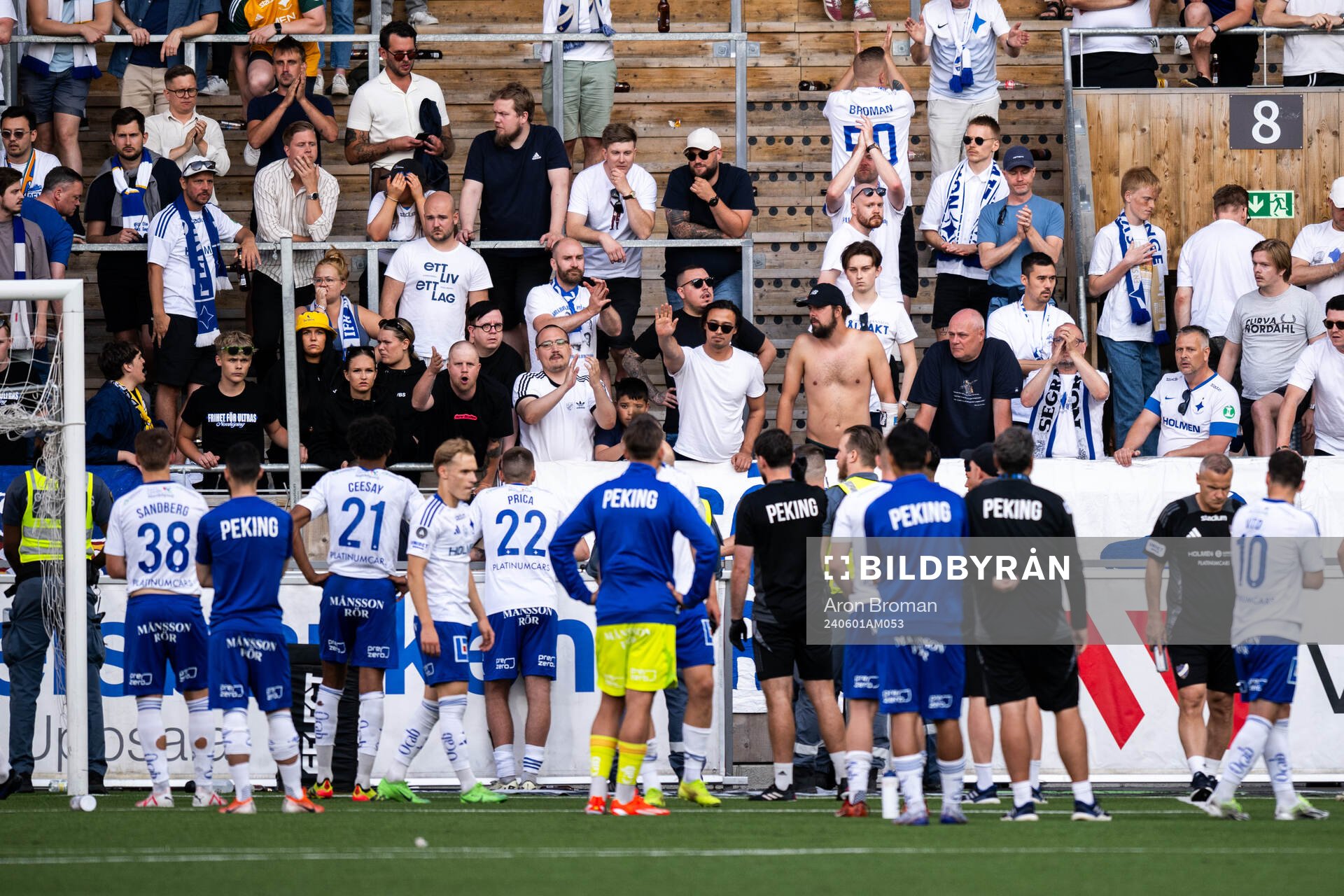 IFK Norrköpings spelare och supportrar deppar