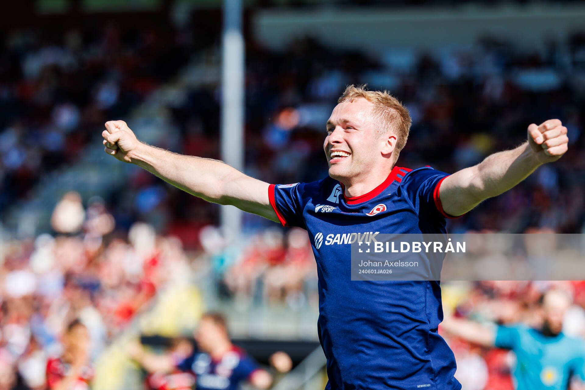 Sandvikens IFs James Joseph Kirby jublar