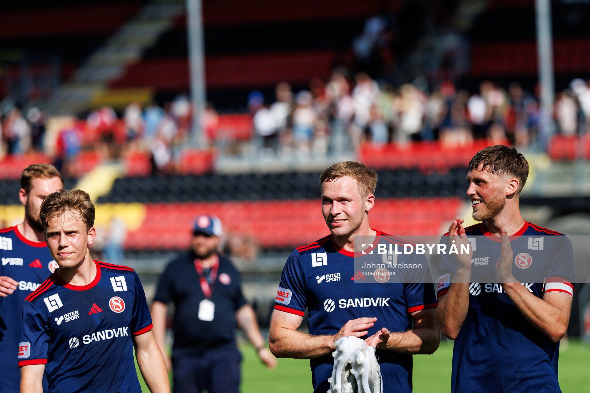 Sandvikens IFs James Joseph Kirby jublar