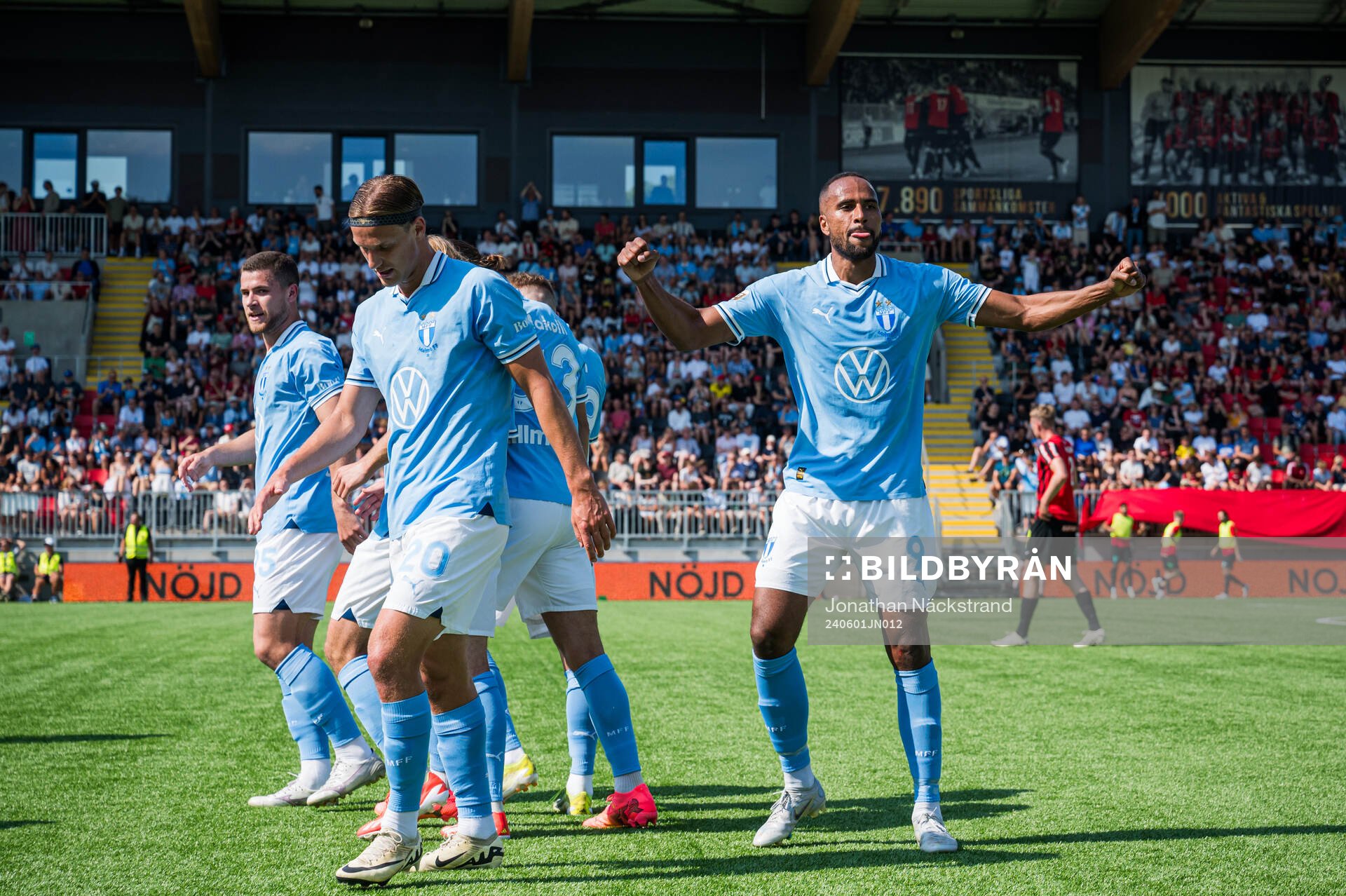 Malmö FFs Isaac Kiese Thelin jublar
