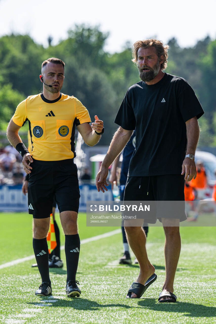 Brommapojkarnas tränare Olof Mellberg