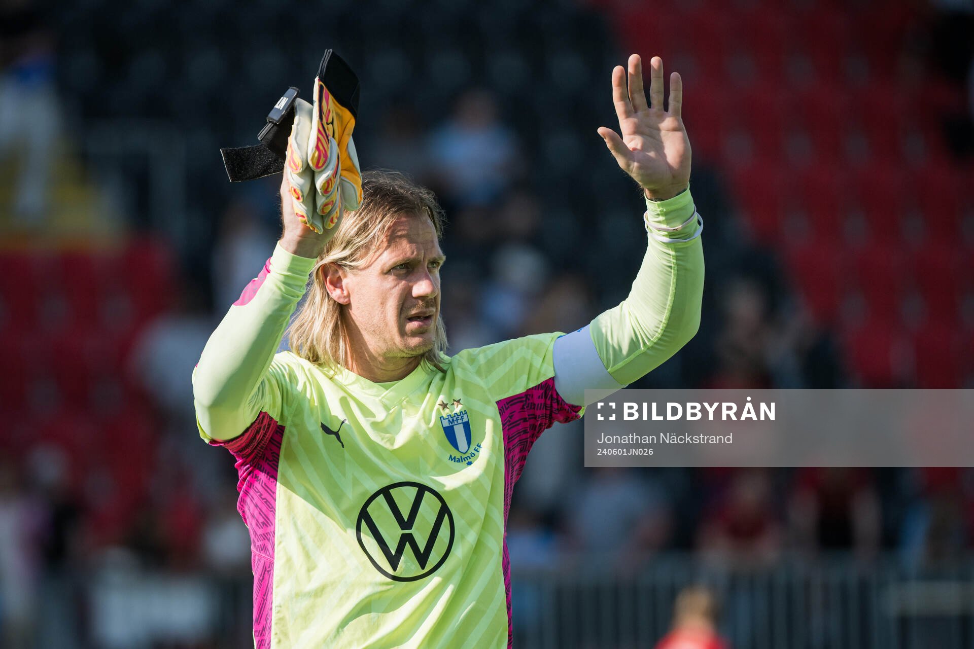 Malmö FFs målvakt Johan Dahlin deppar