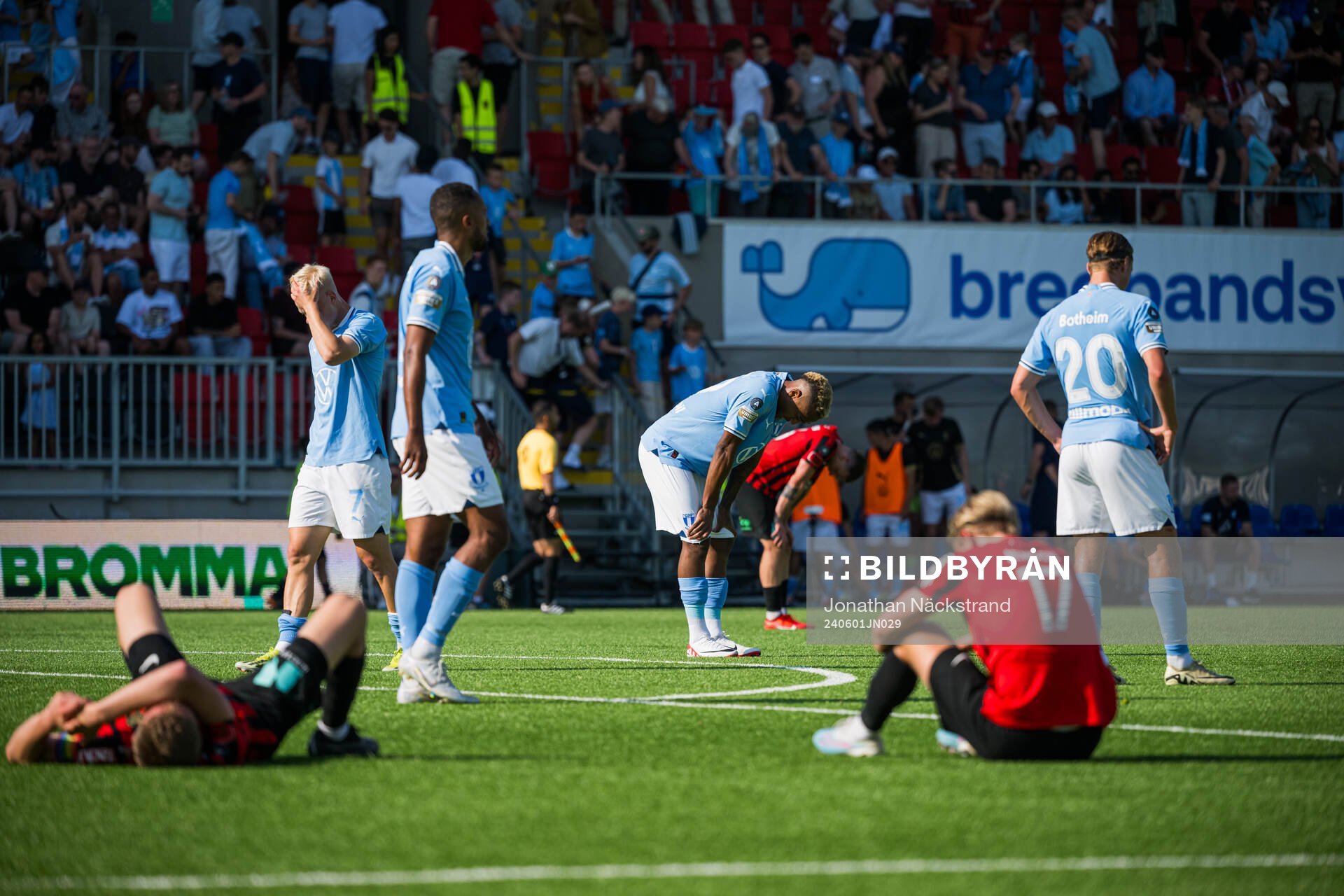 Malmö FFs Derek Cornelius deppar