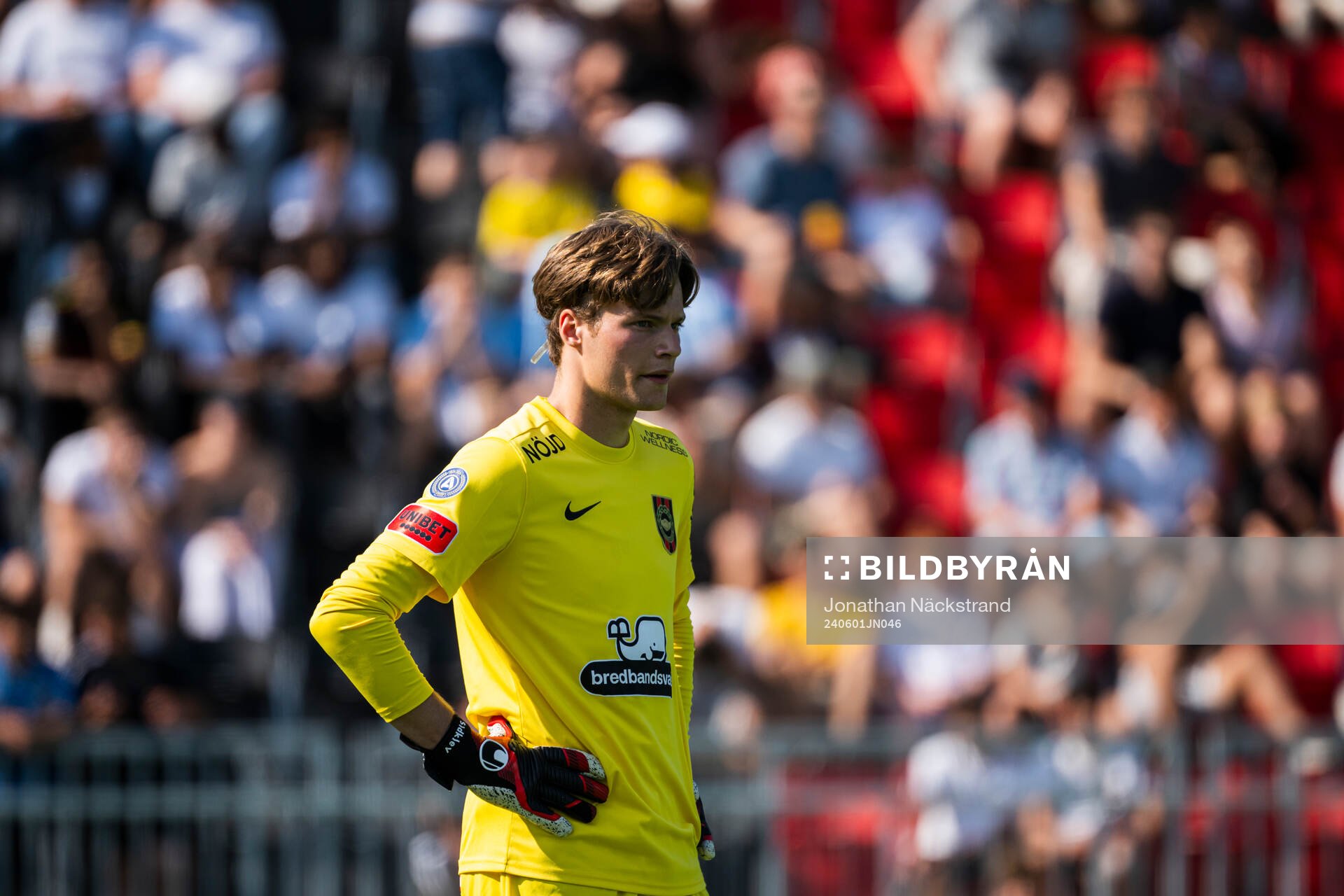 Brommapojkarnas målvakt Filip Sidklev