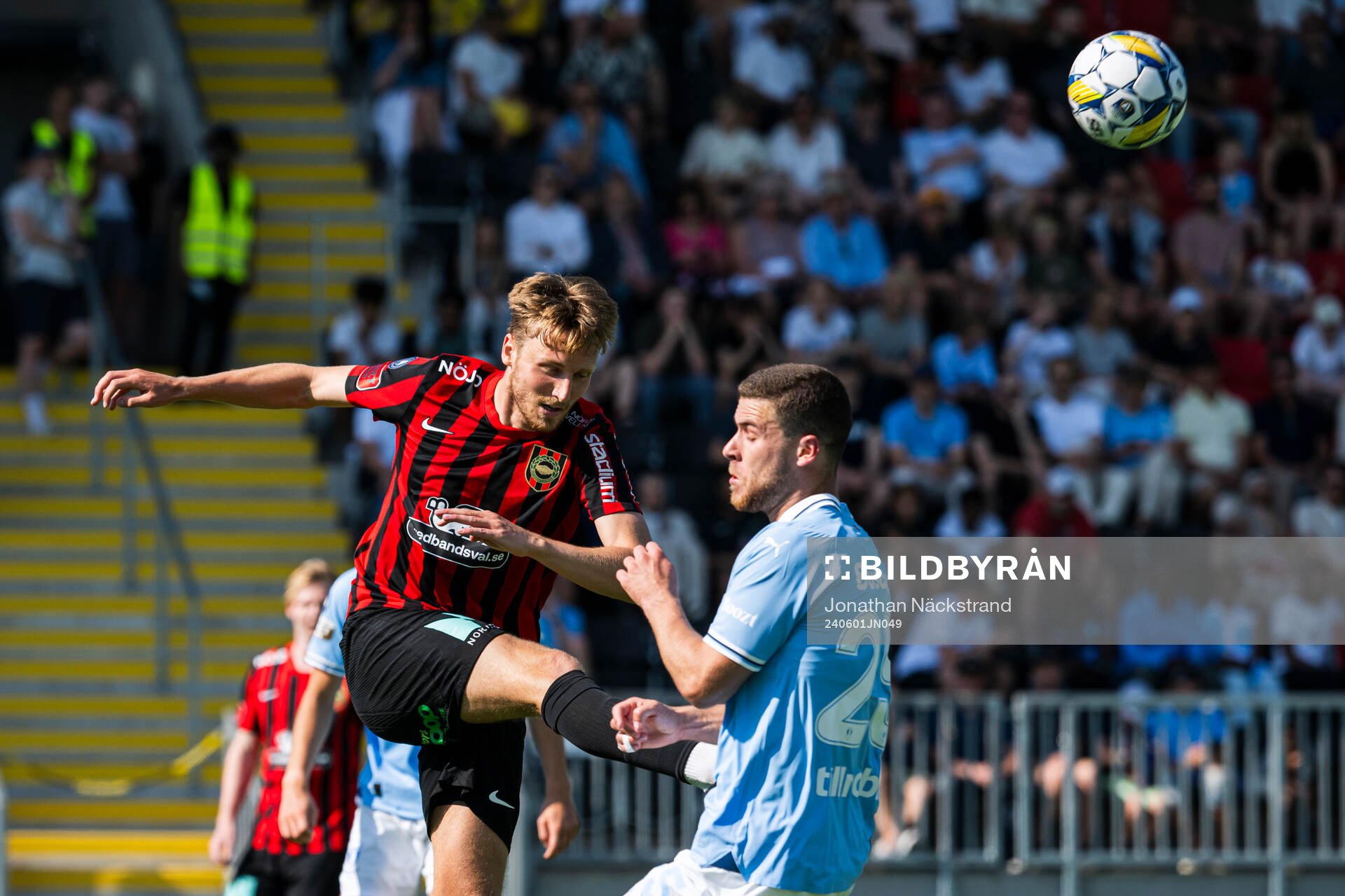 Brommapojkarnas Alexander Abrahamsson och Malmö FFs