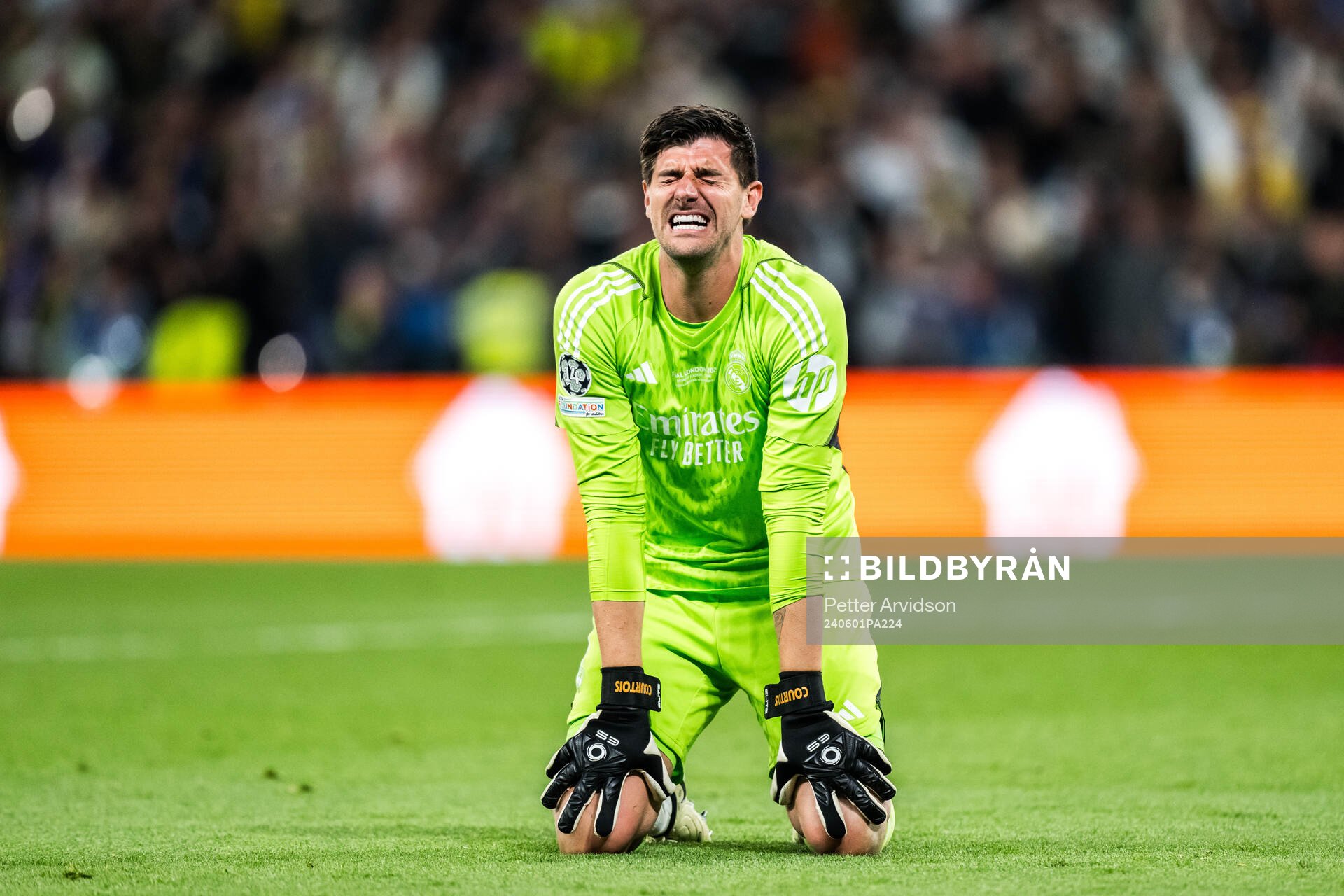 Thibaut Courtois of Real Madrid celebrates