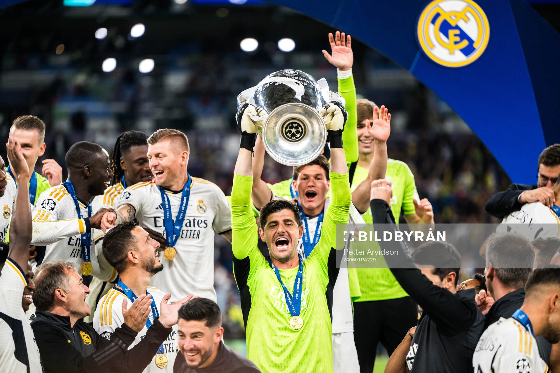 Thibaut Courtois of Real Madrid celebrates