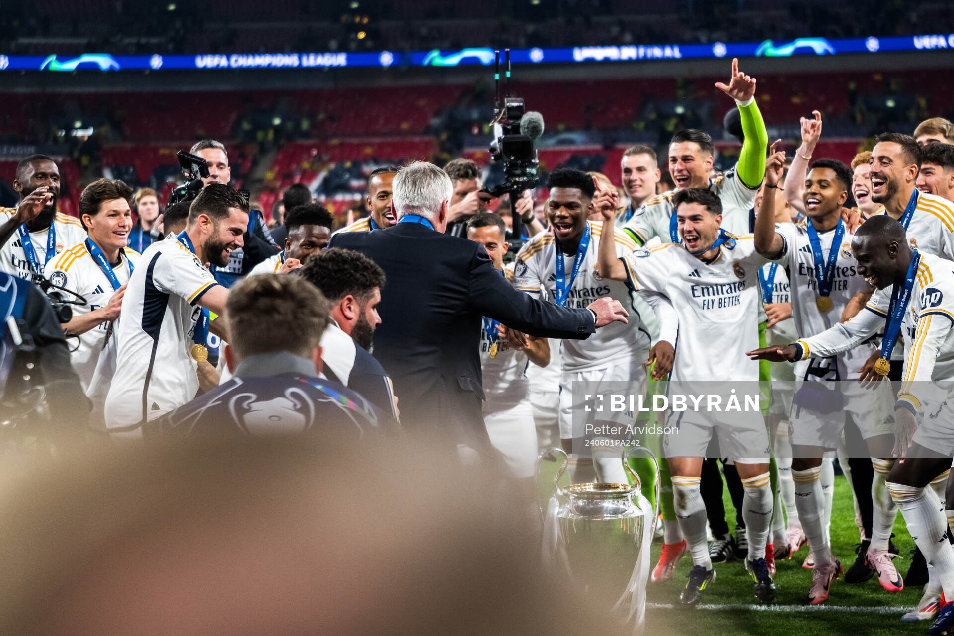 Head coach Carlo Ancelotti of Real Madrid celebrates